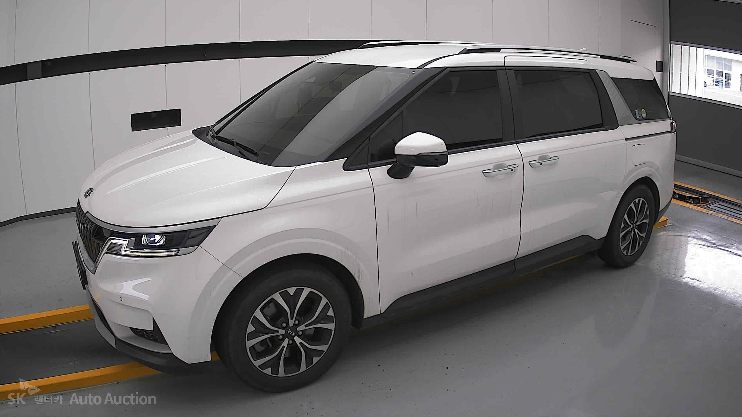 2021 - kia carnival