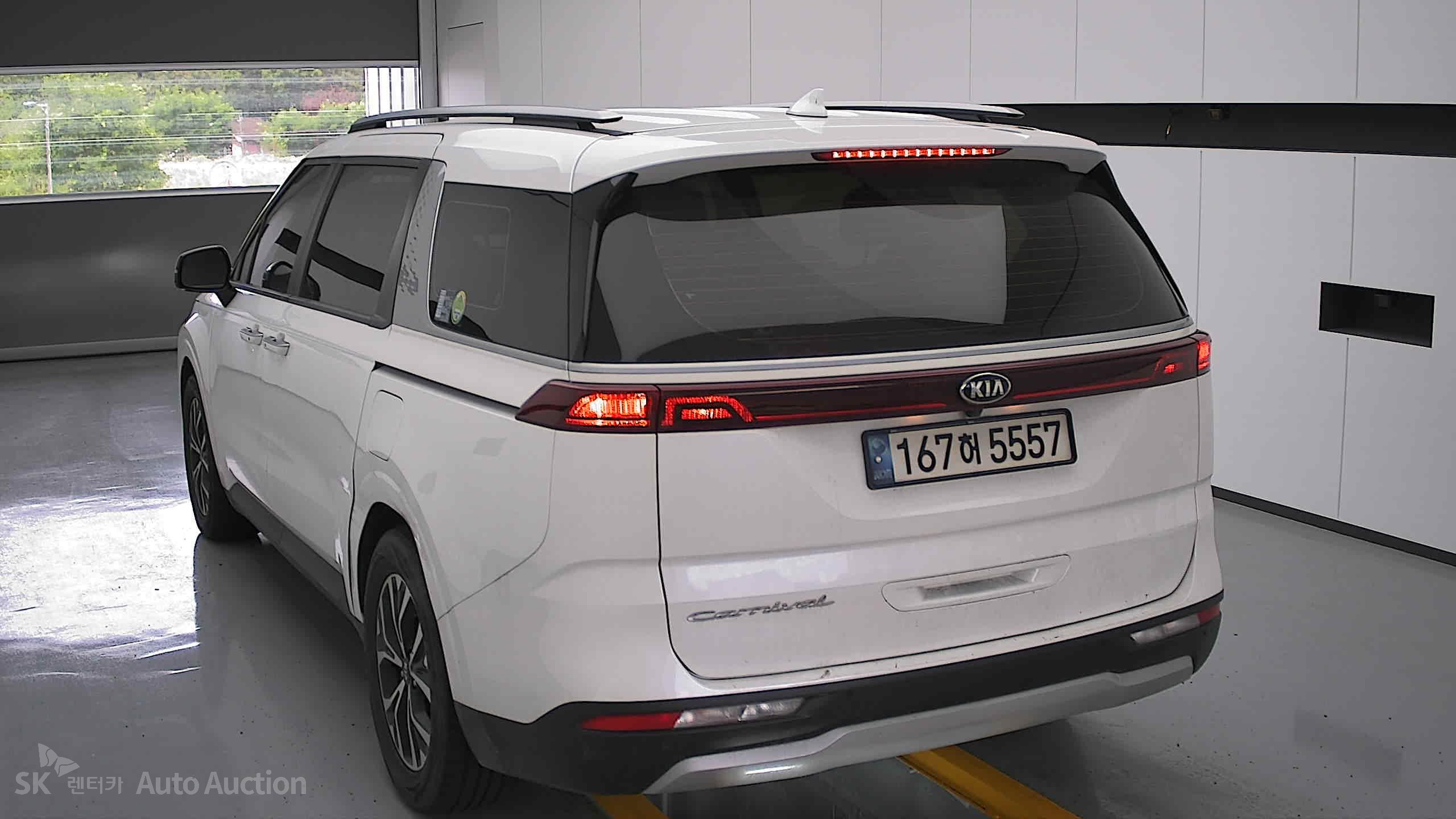 2021 - kia carnival