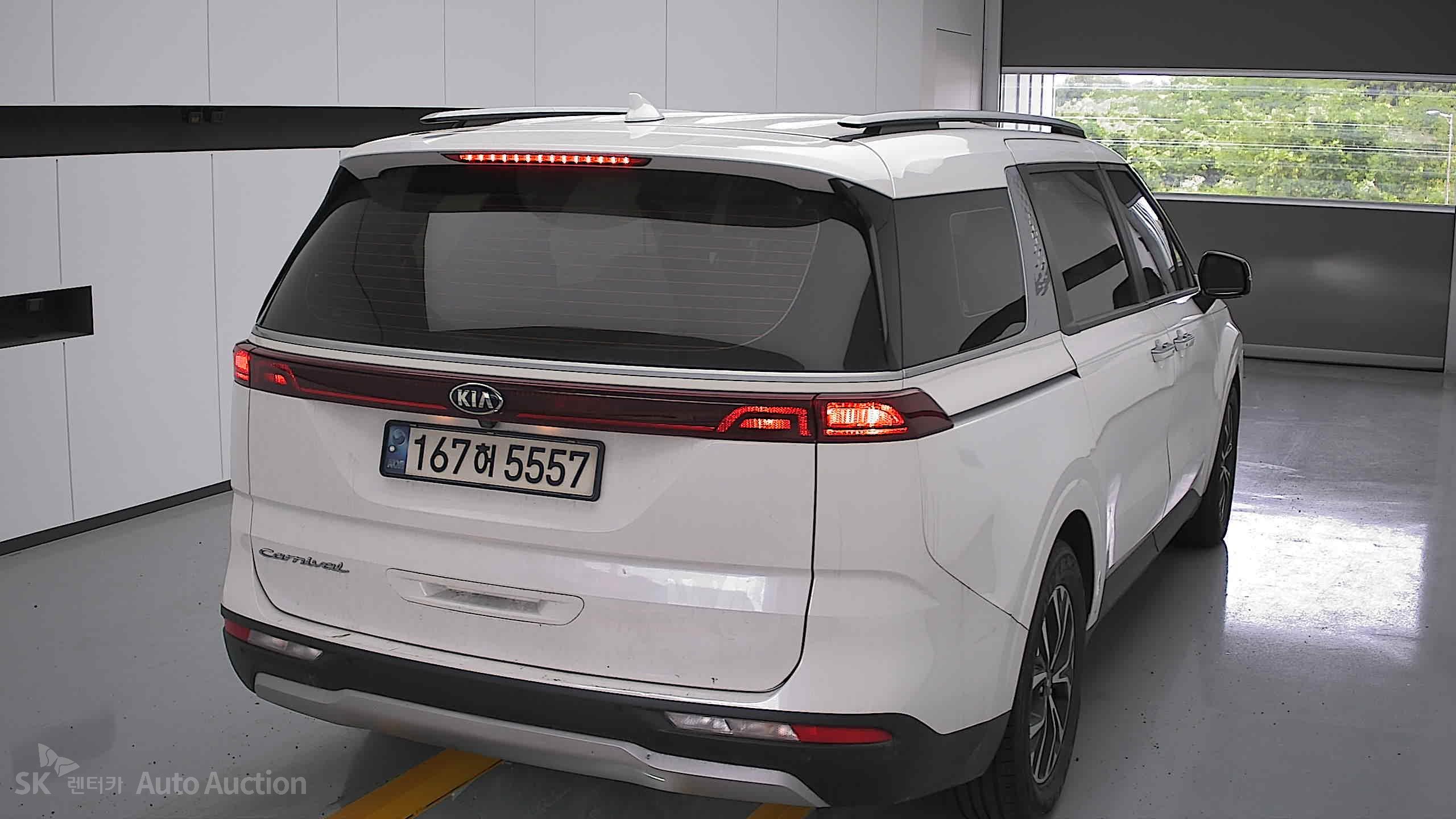 2021 - kia carnival
