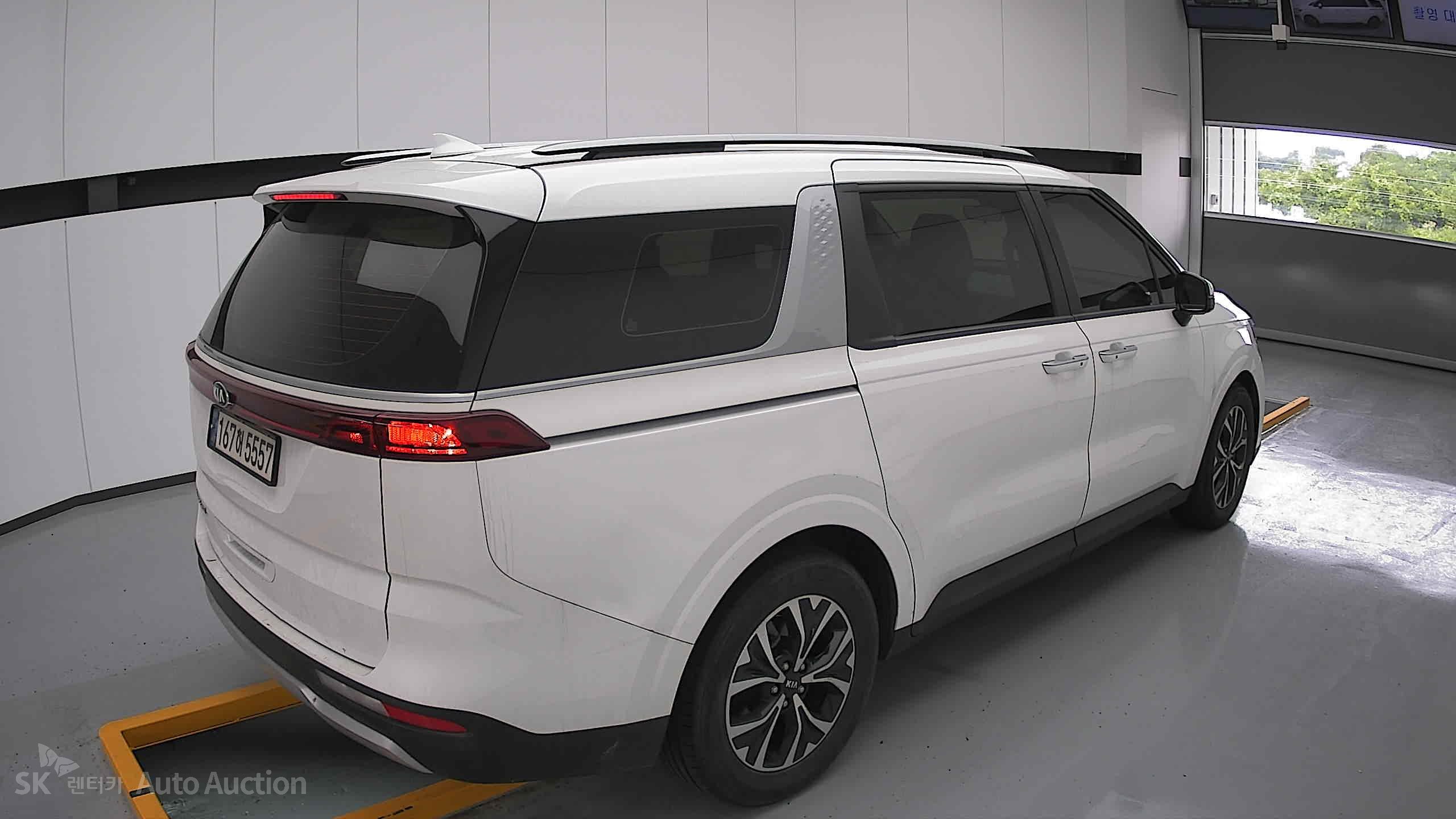 2021 - kia carnival
