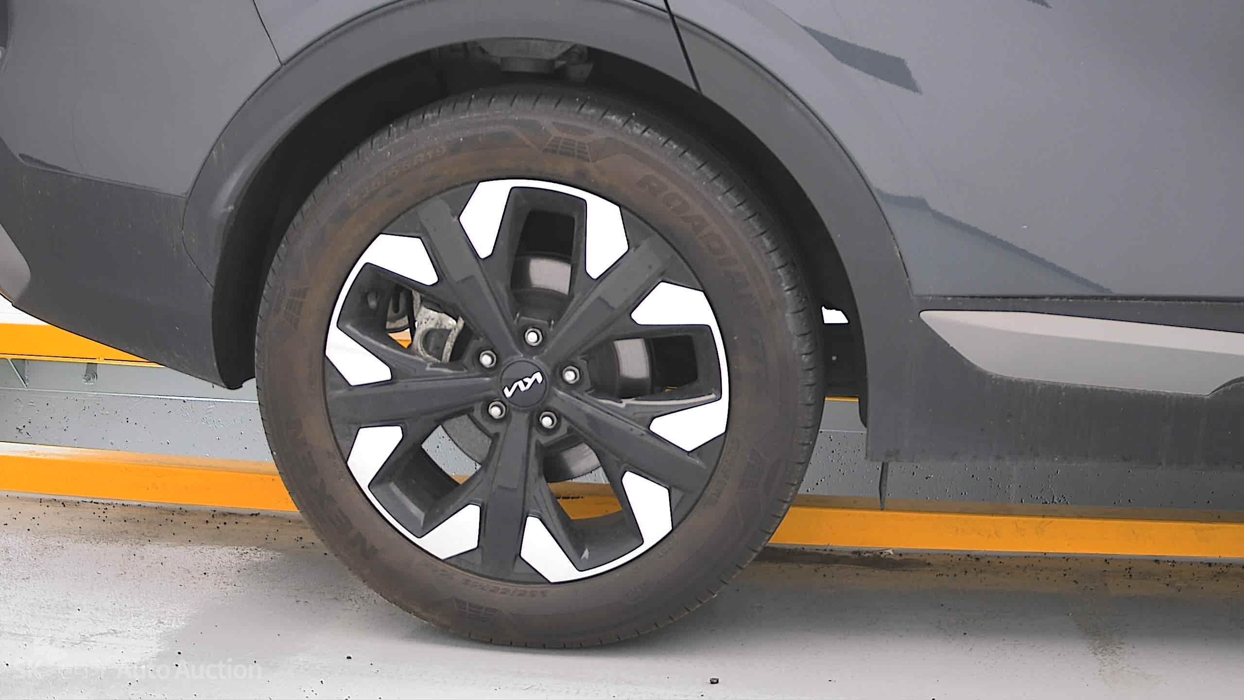 2022 - kia sportage
