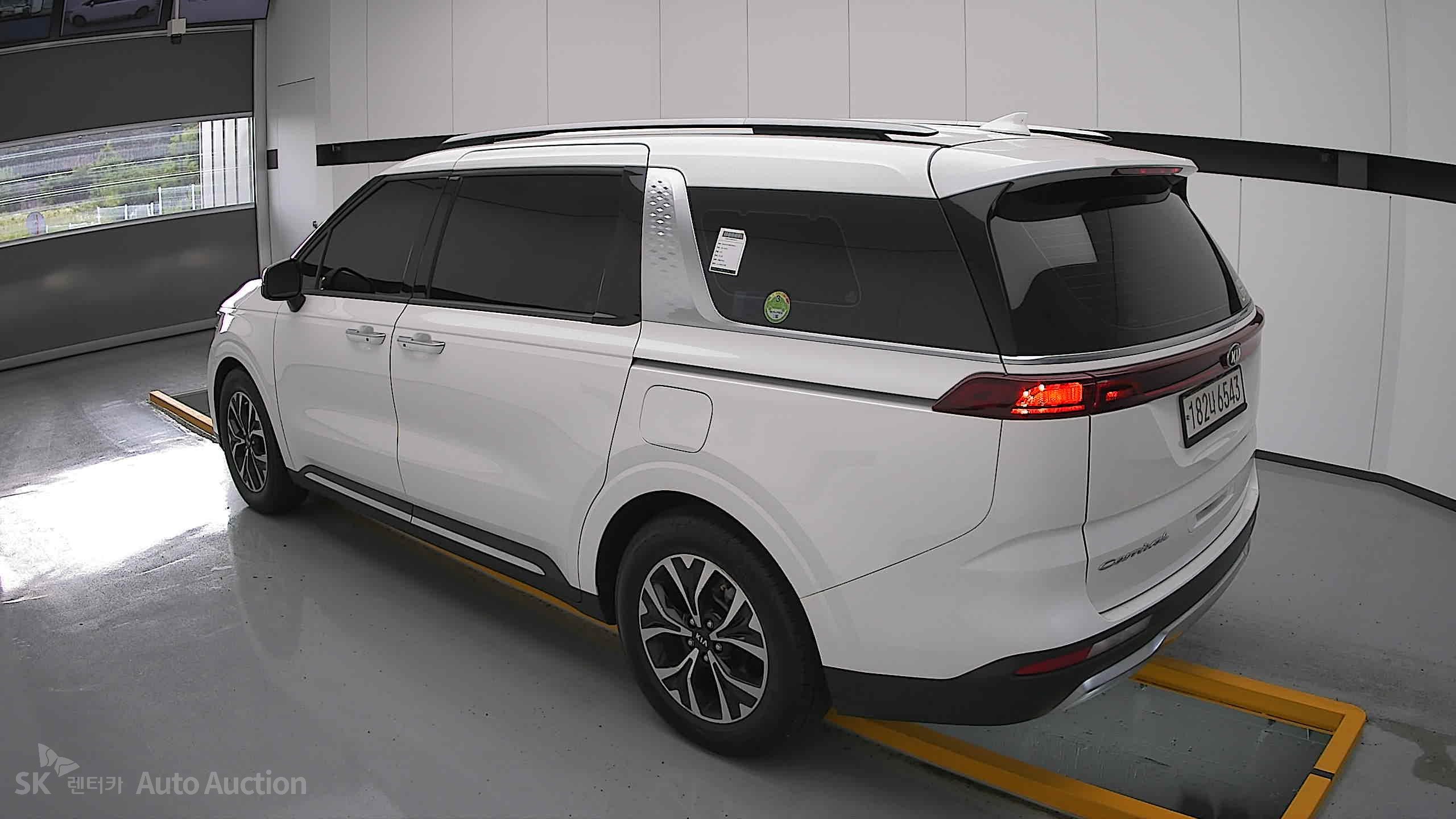 2021 - kia carnival