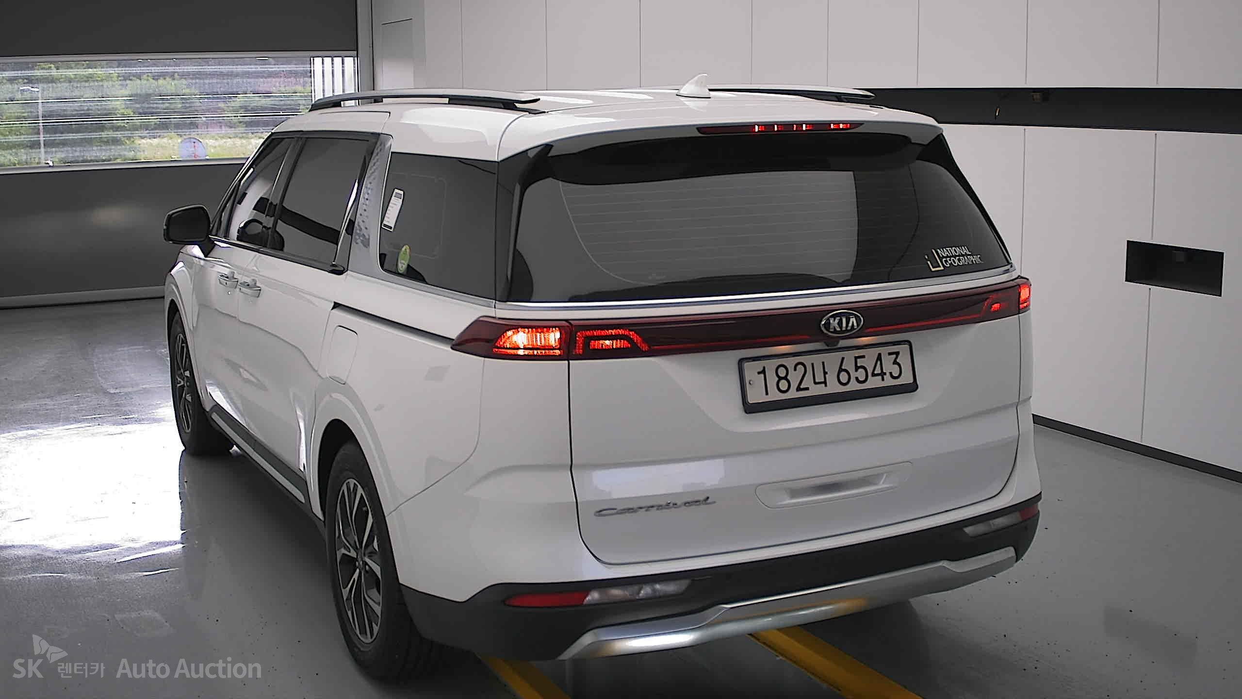 2021 - kia carnival