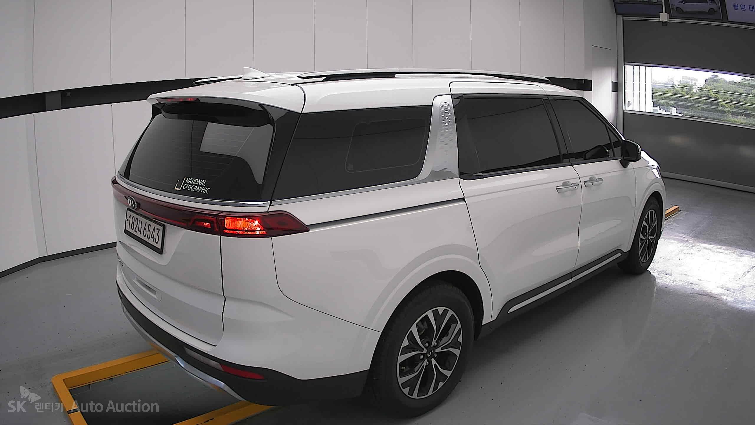 2021 - kia carnival