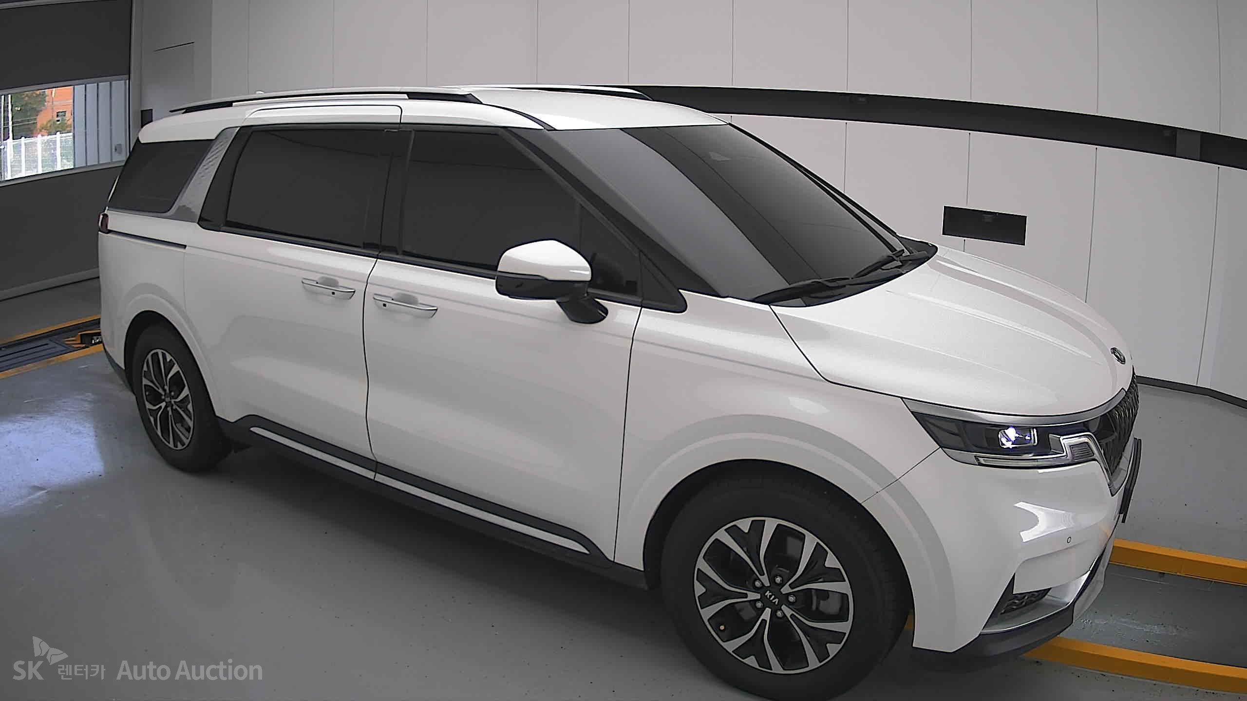 2021 - kia carnival