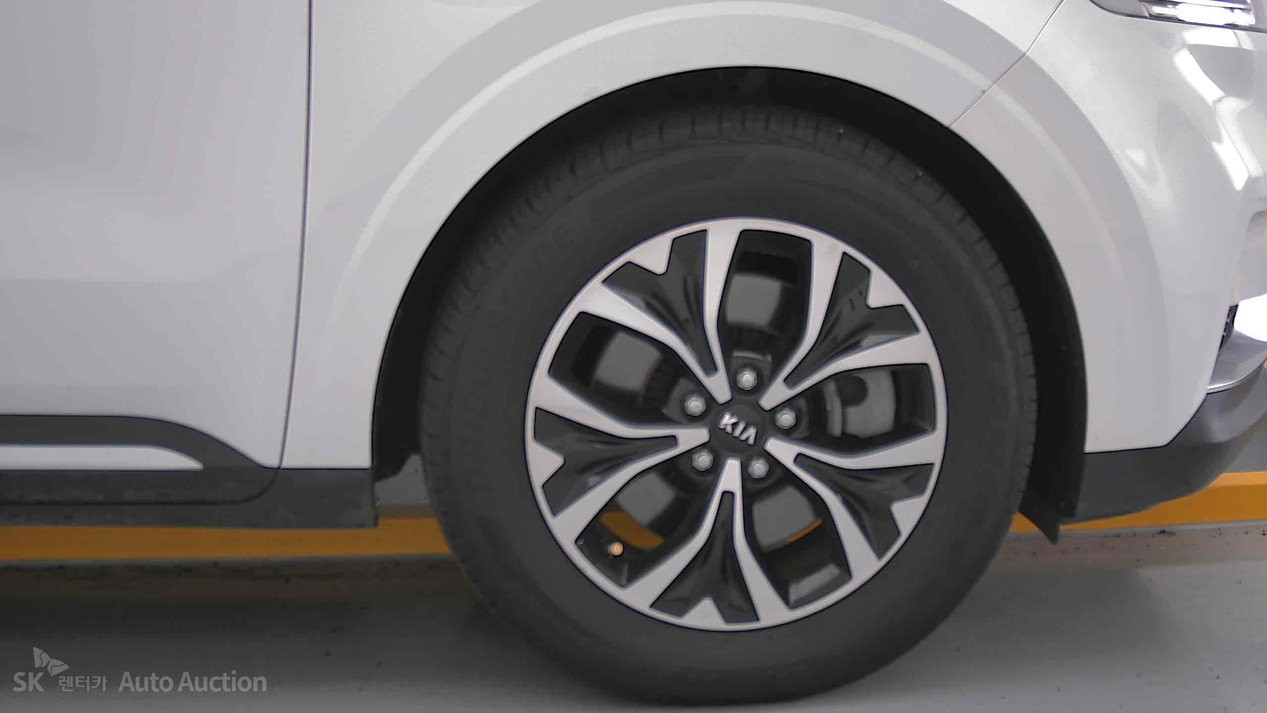 2021 - kia carnival