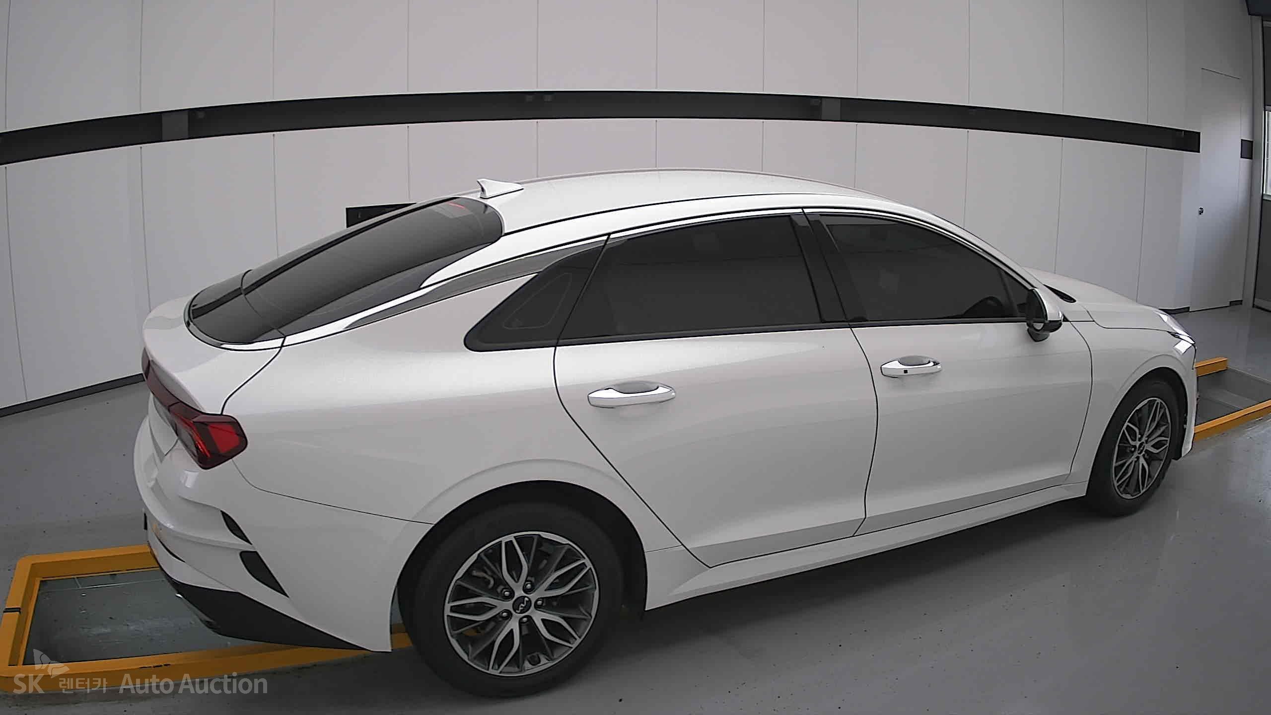 2023 - kia k5
