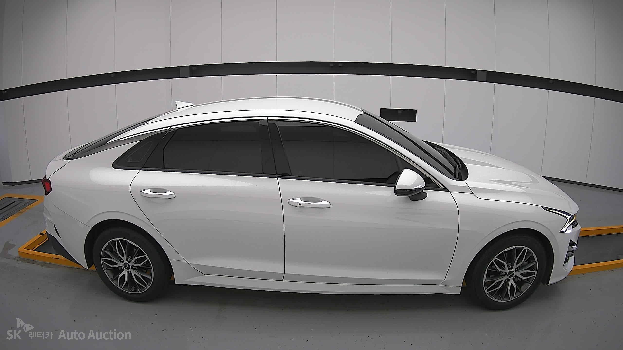 2023 - kia k5