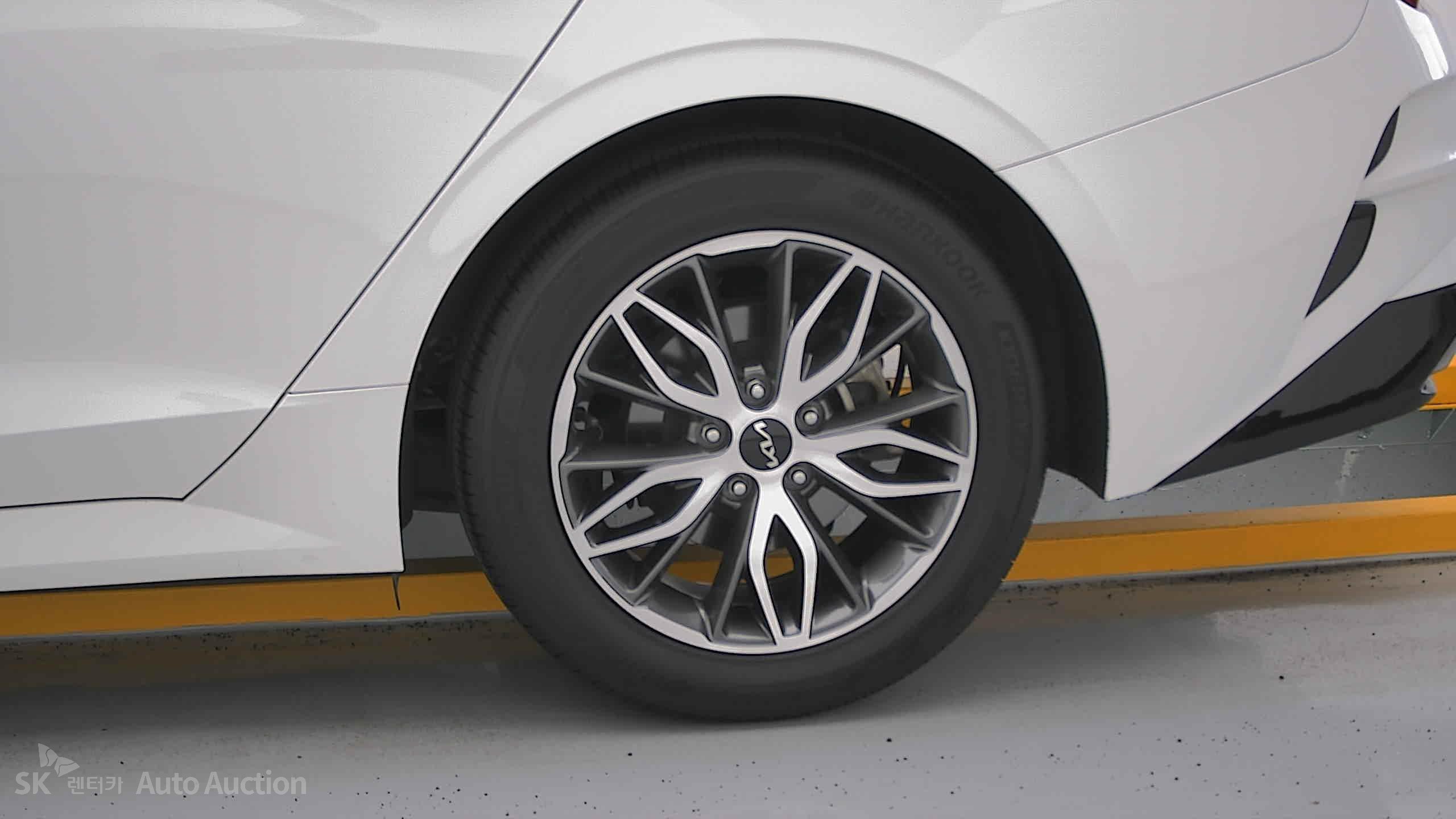2023 - kia k5