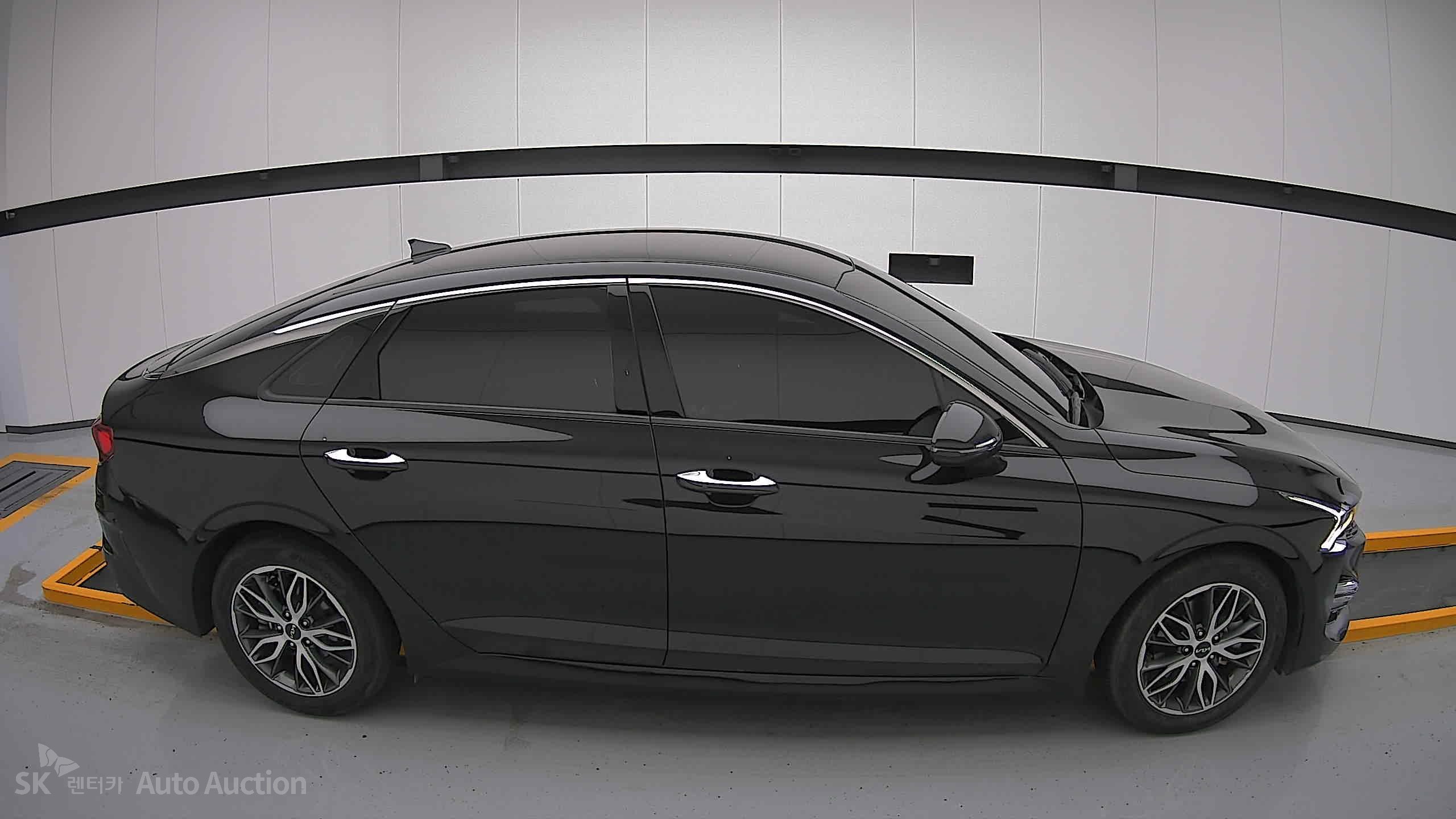 2023 - kia k5