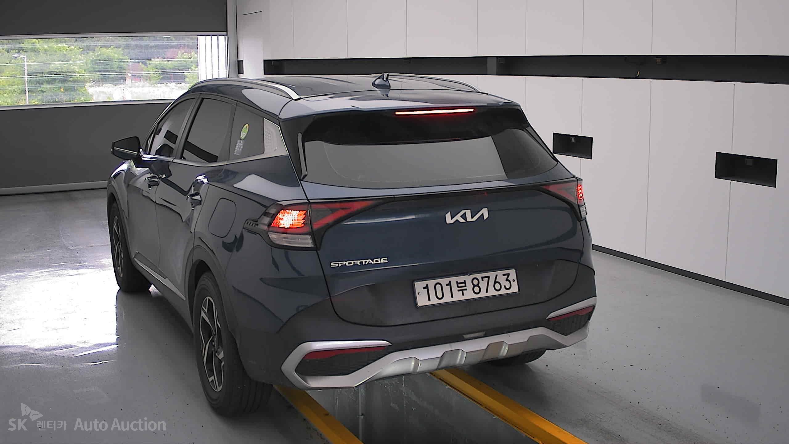 2023 - kia sportage