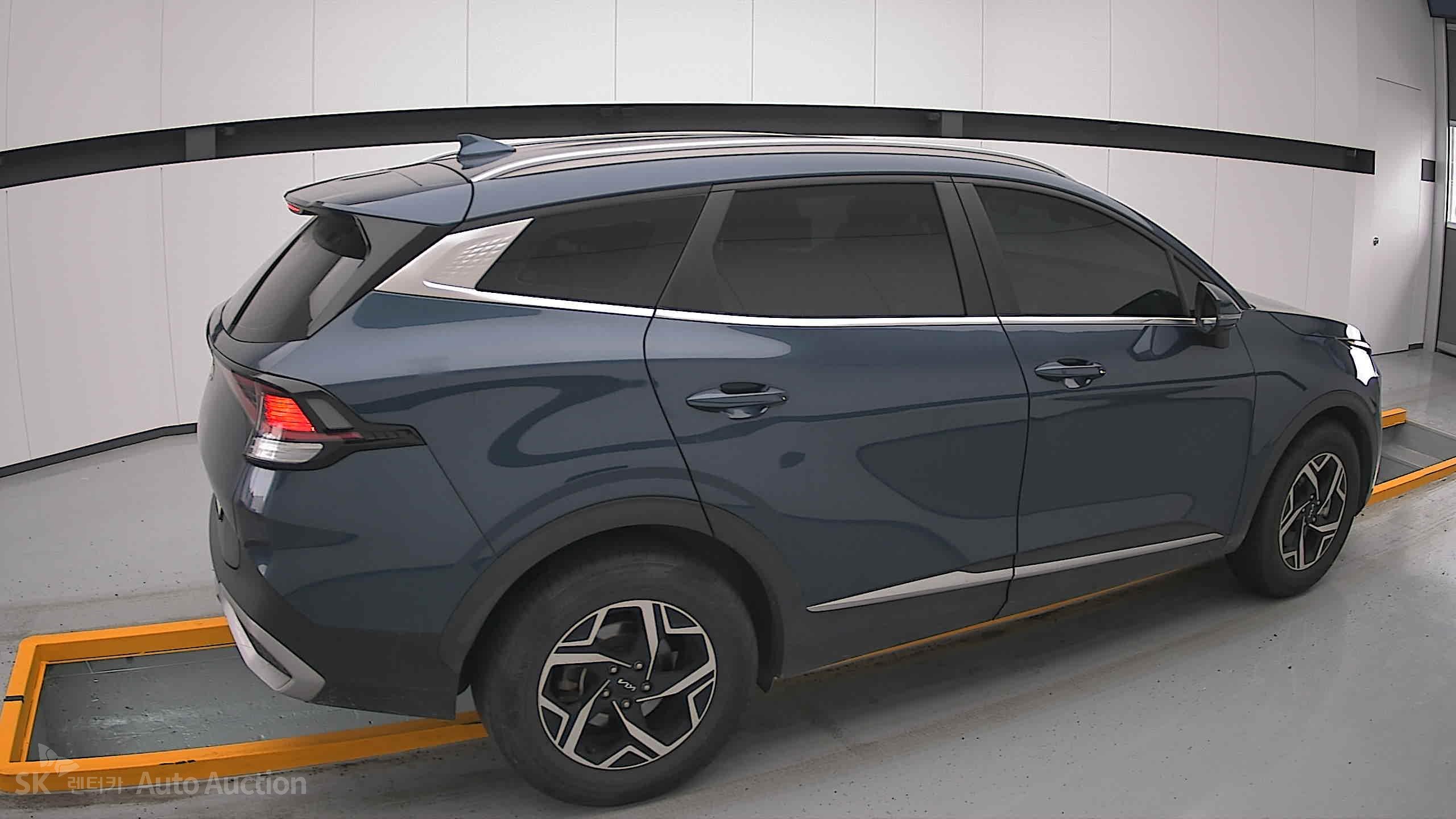 2023 - kia sportage