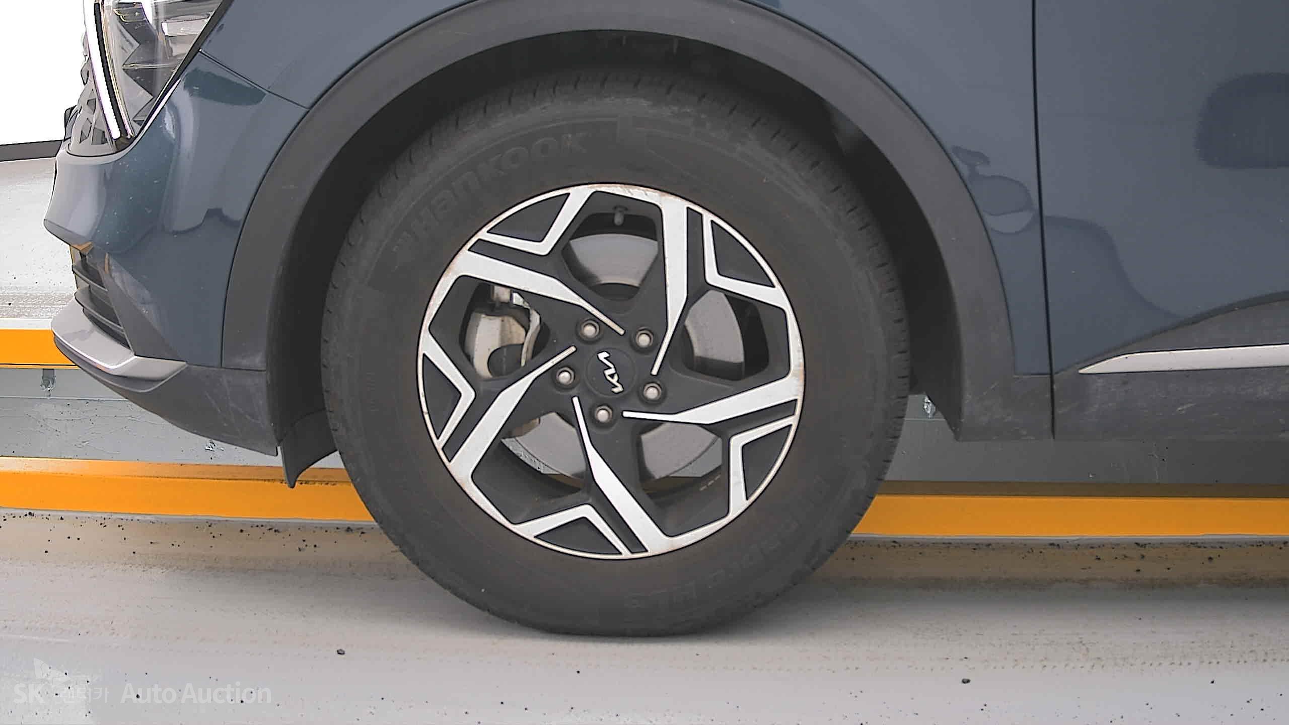 2023 - kia sportage