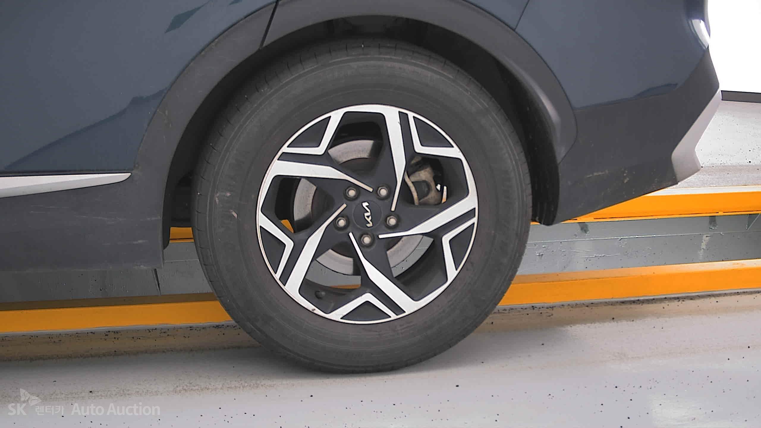 2023 - kia sportage