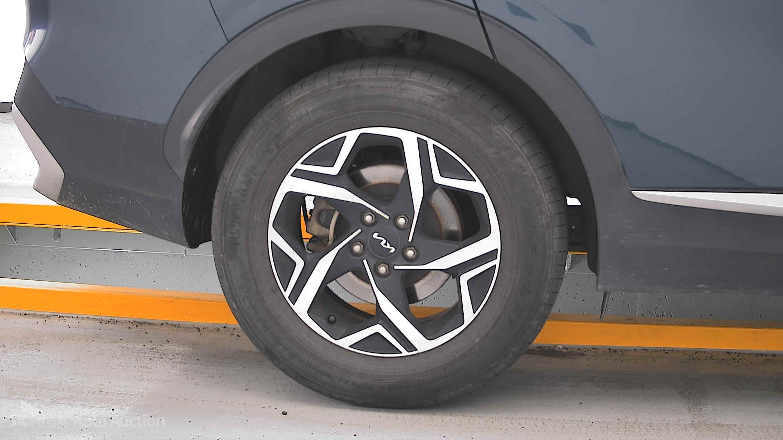 2023 - kia sportage