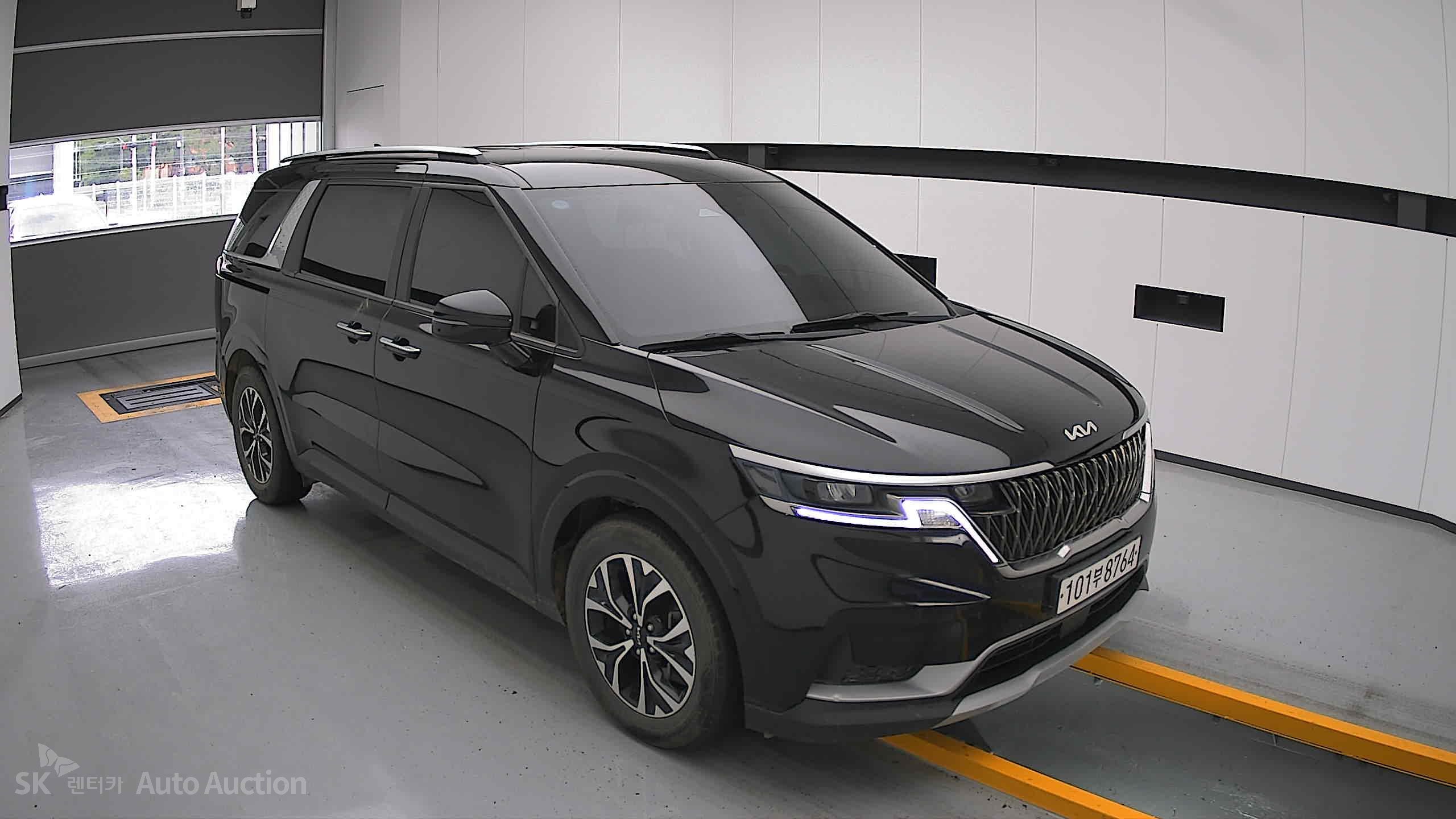 2023 - kia carnival