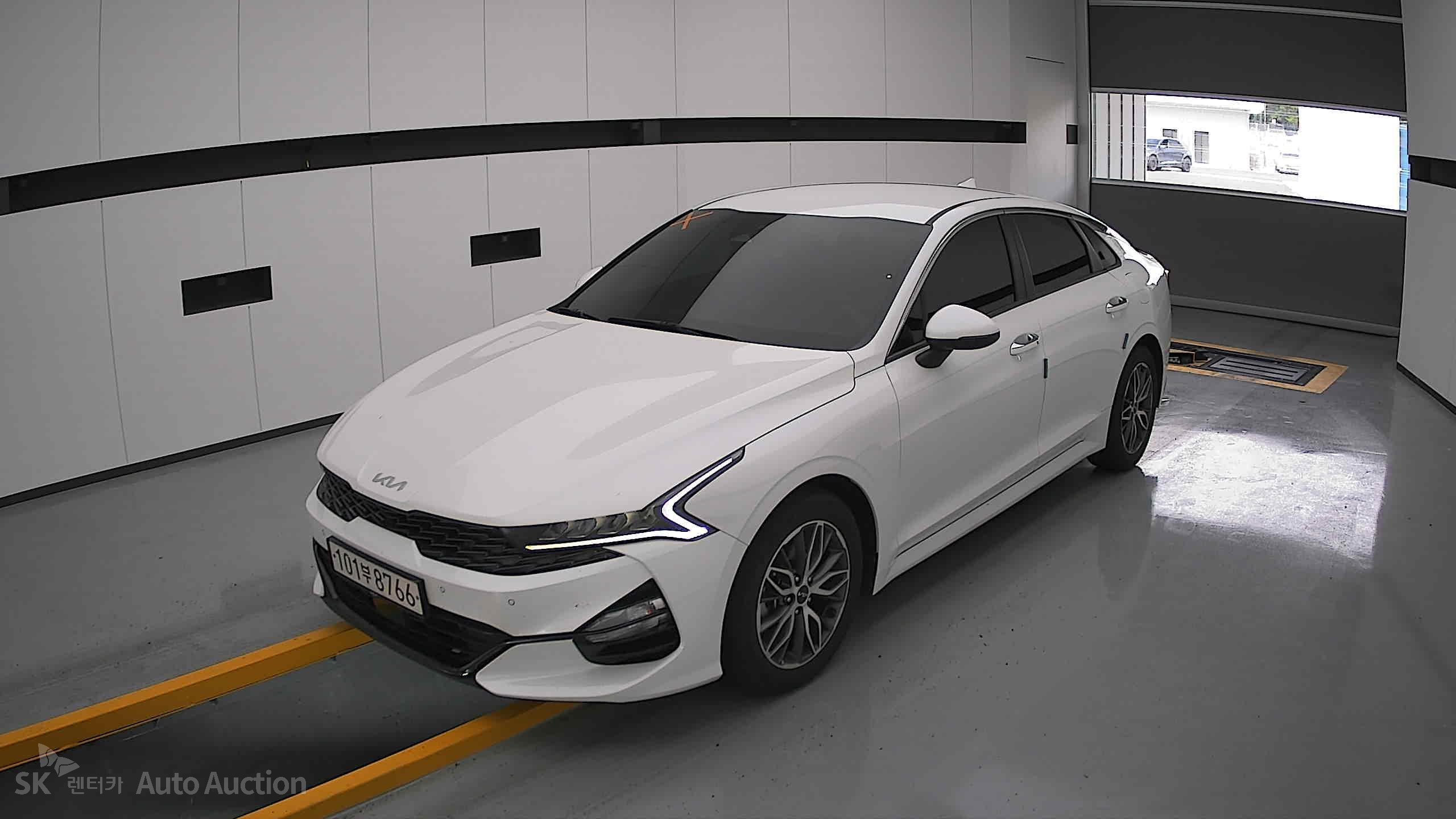 2022 - kia k5