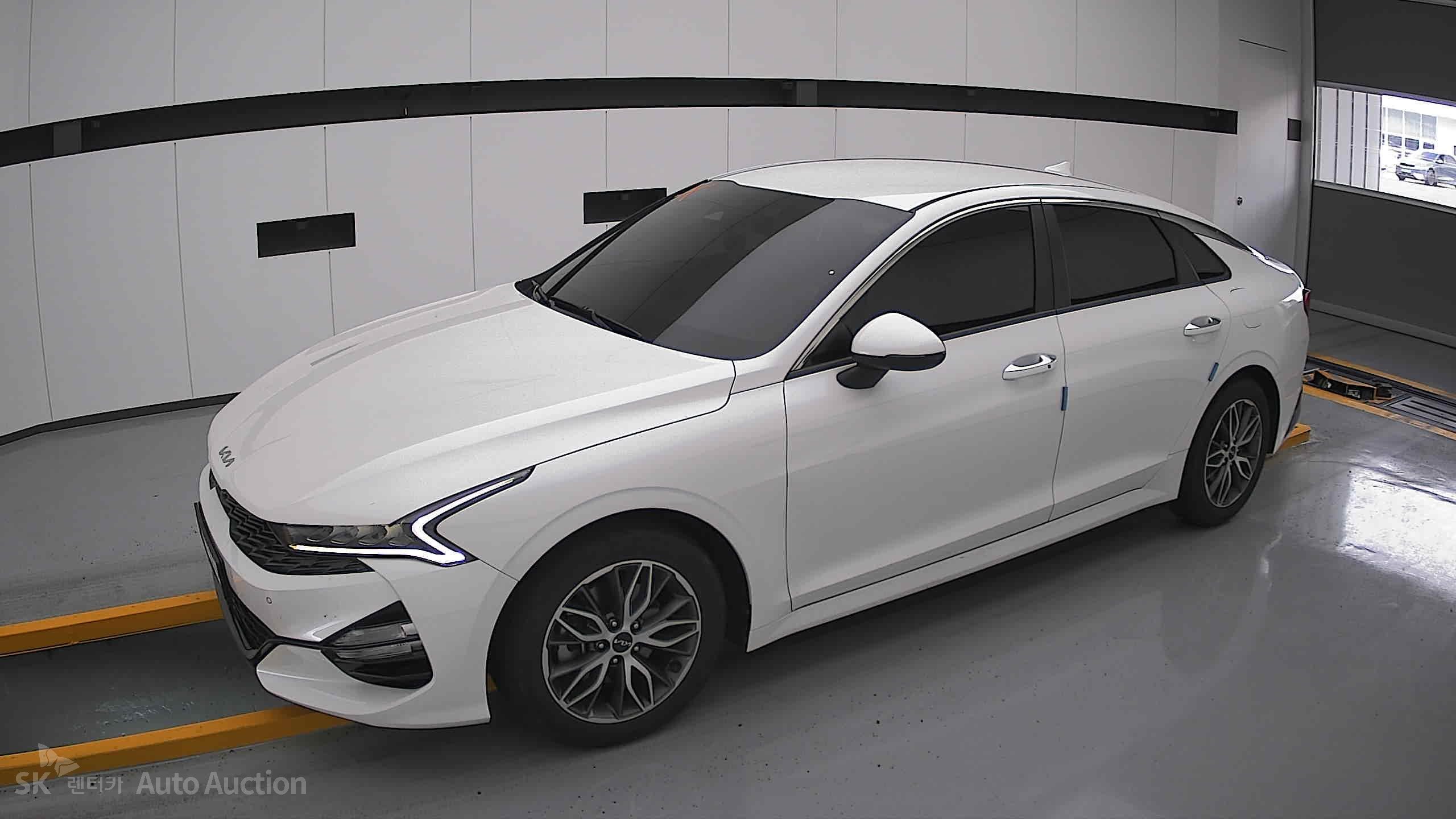 2022 - kia k5
