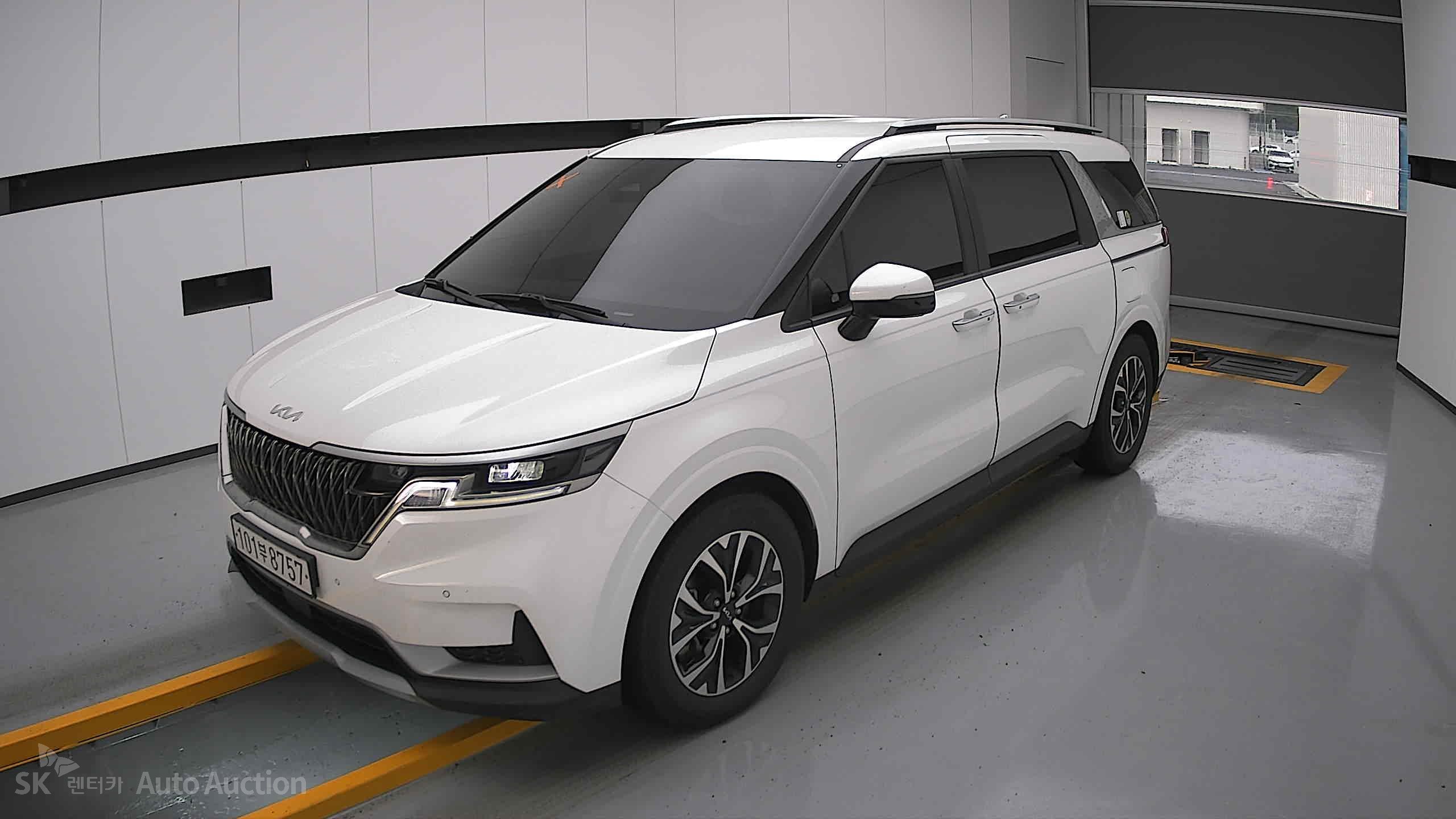 2023 - kia carnival