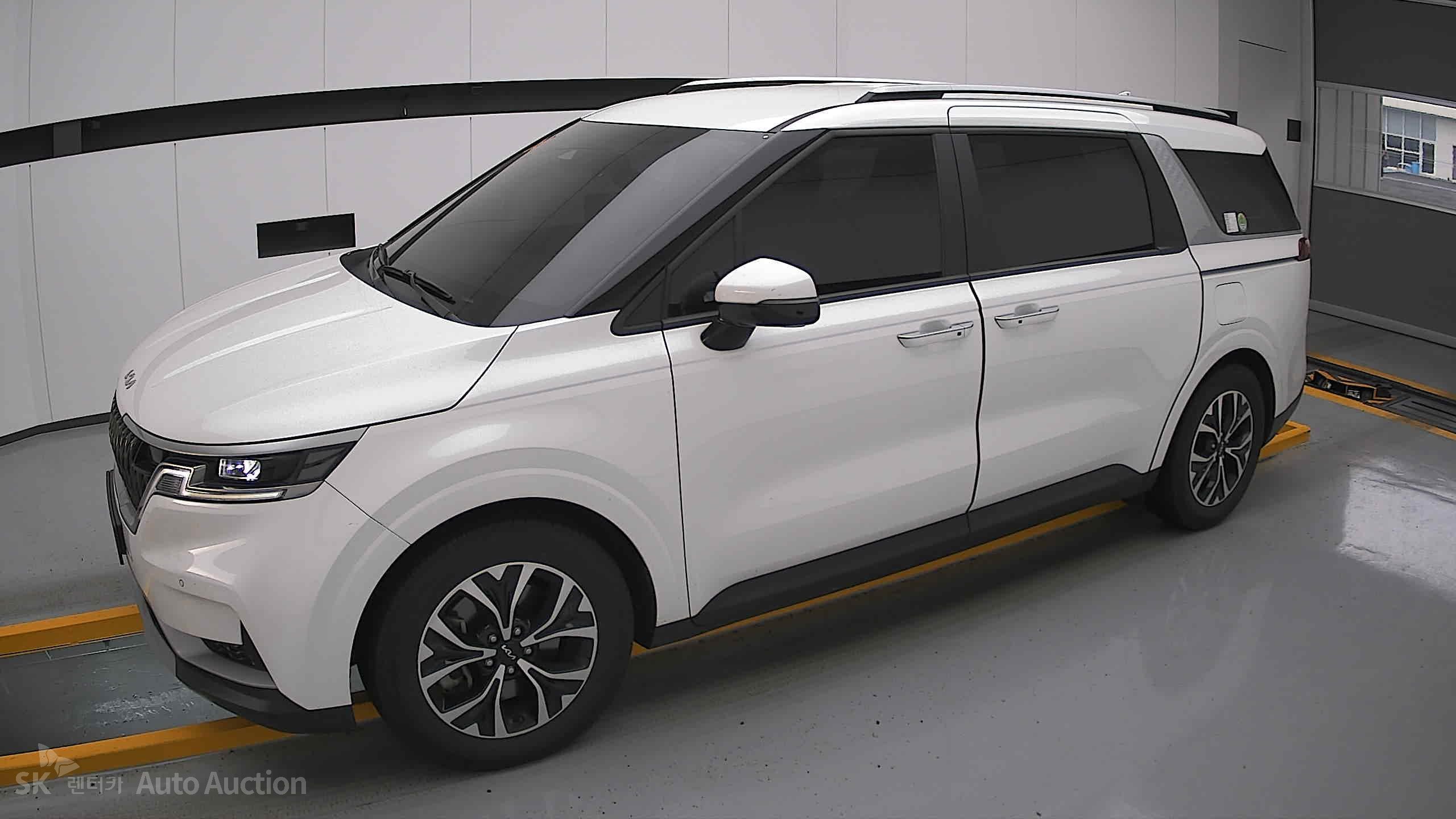 2023 - kia carnival