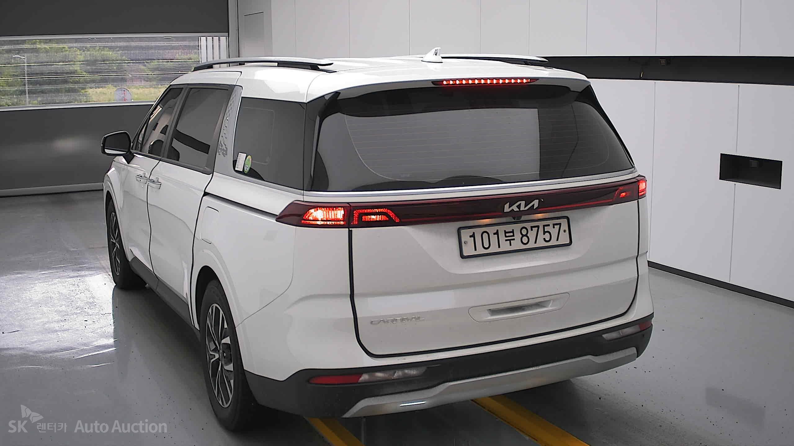 2023 - kia carnival