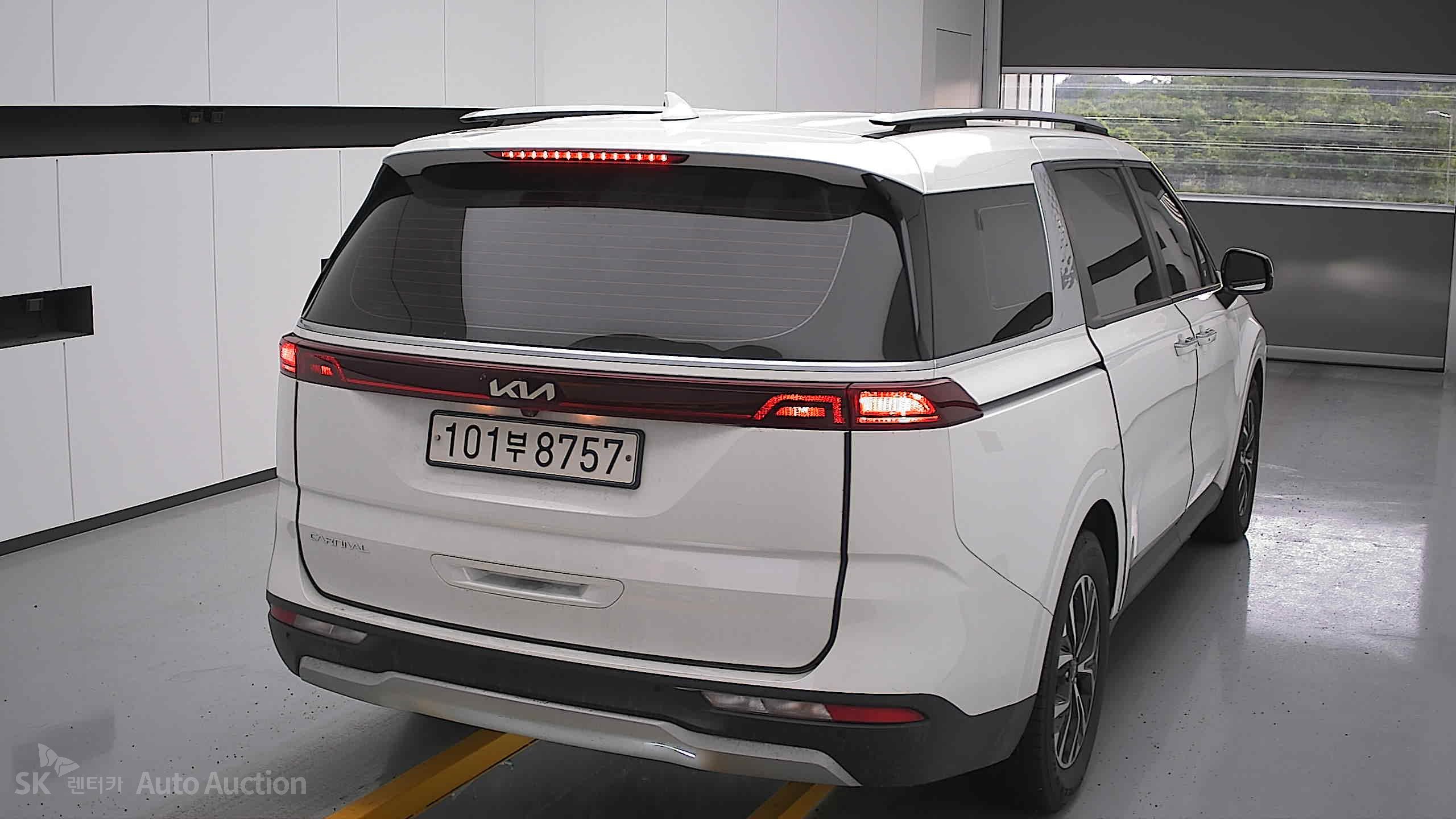 2023 - kia carnival