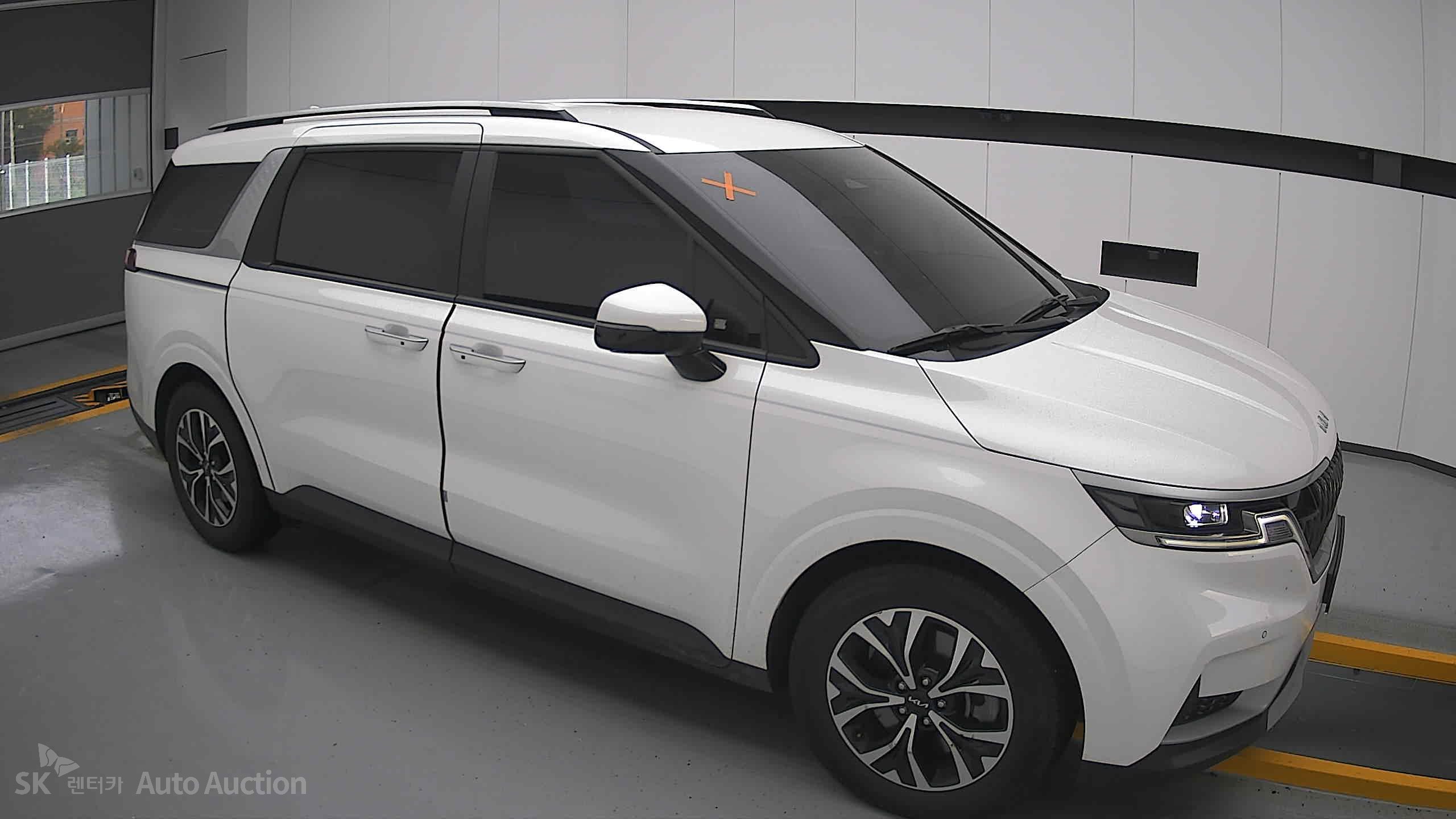 2023 - kia carnival