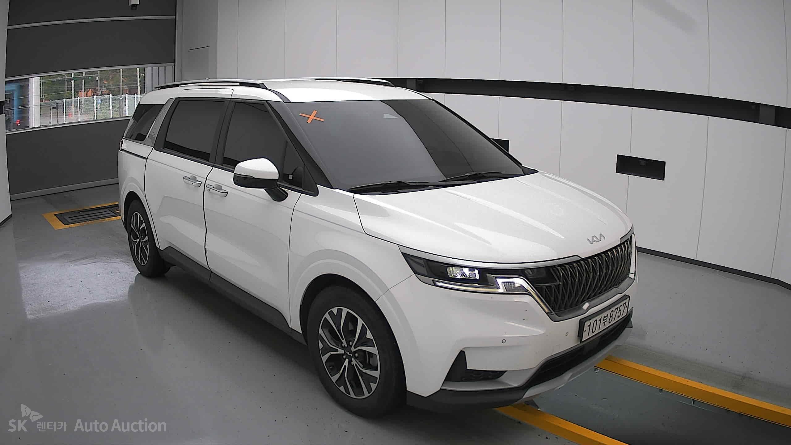 2023 - kia carnival