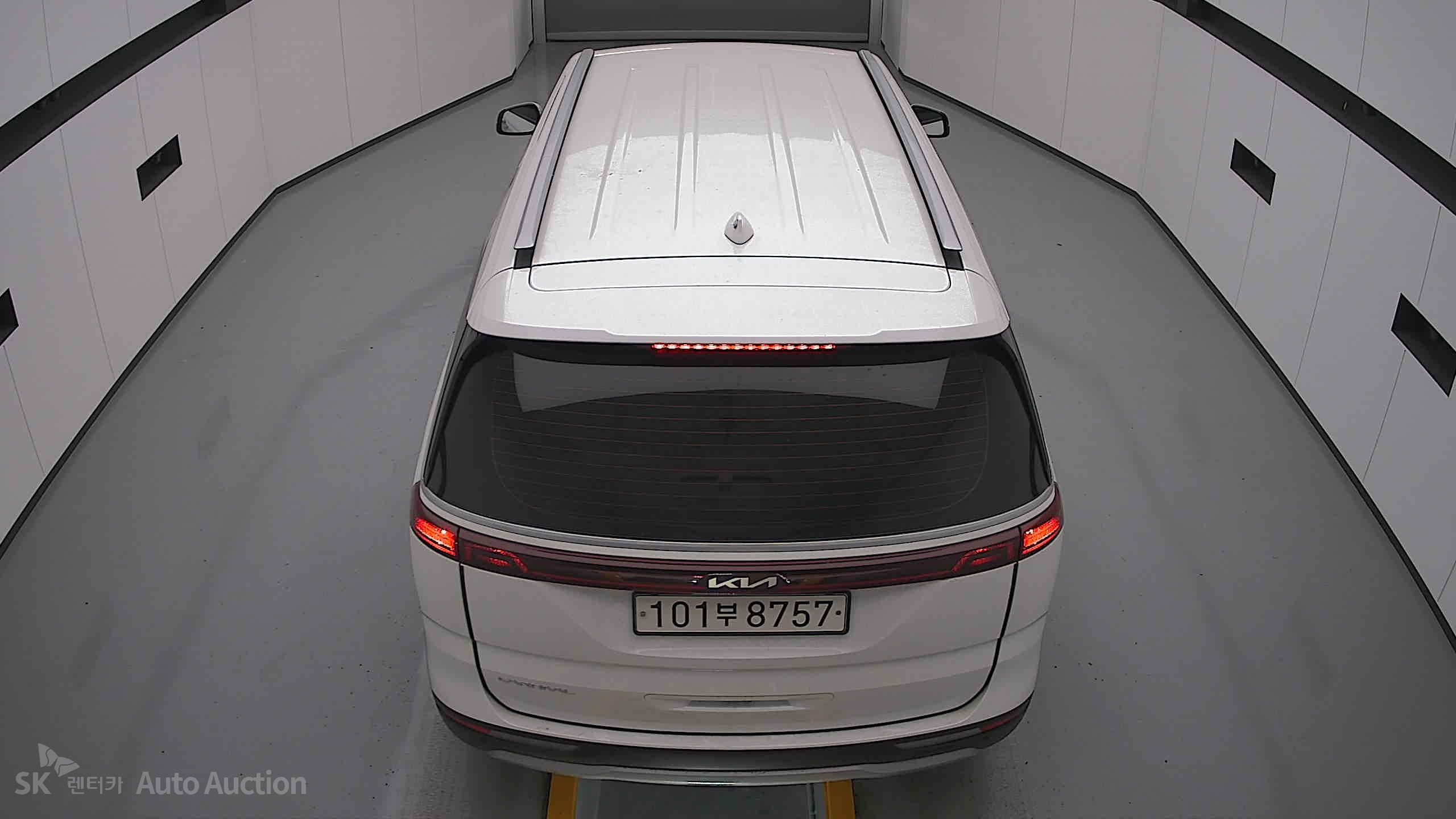 2023 - kia carnival