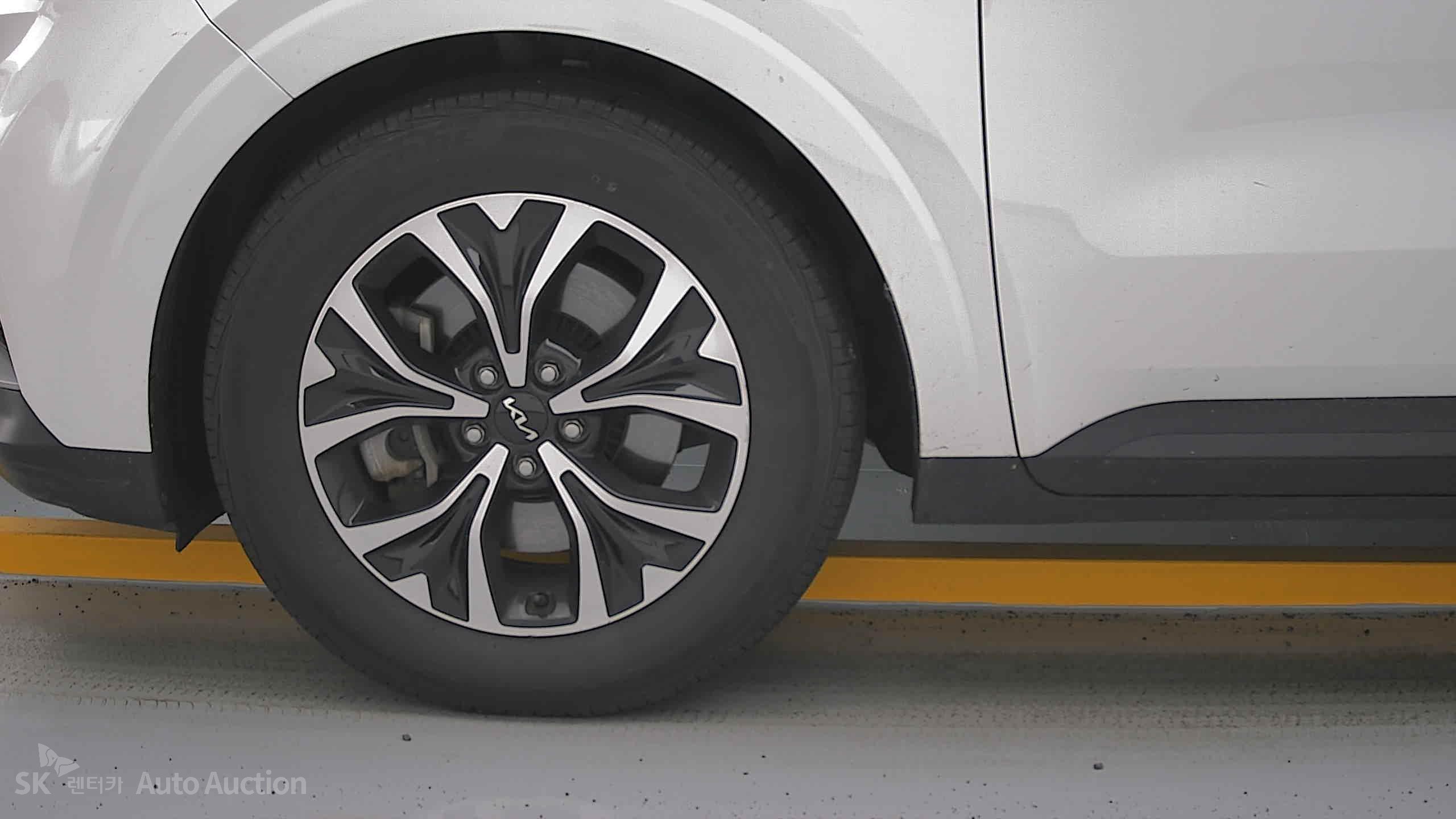 2023 - kia carnival