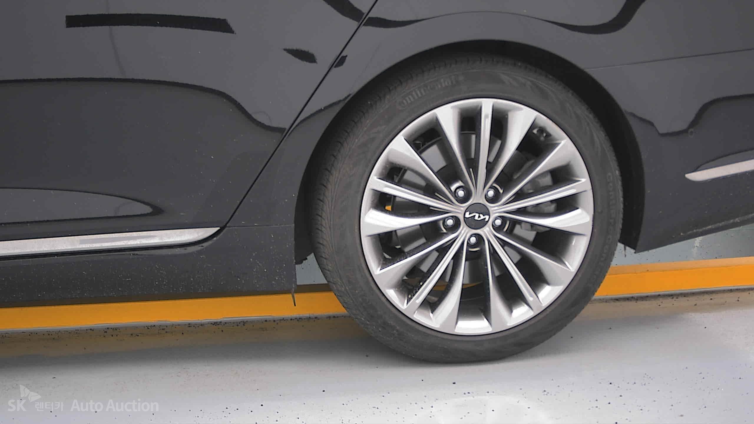 2022 - kia k9