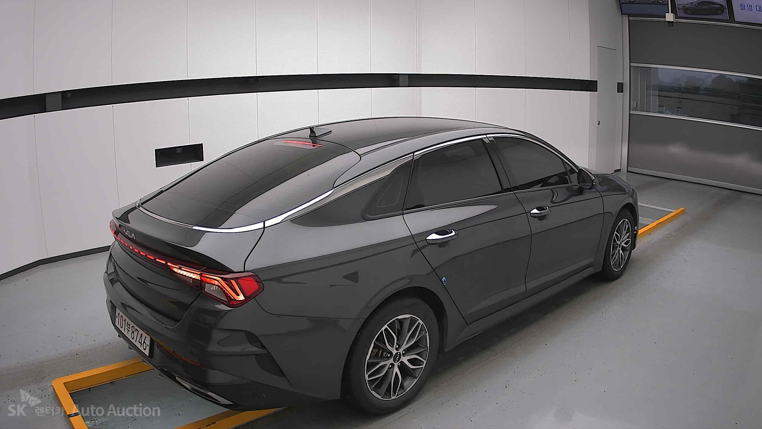 2023 - kia k5