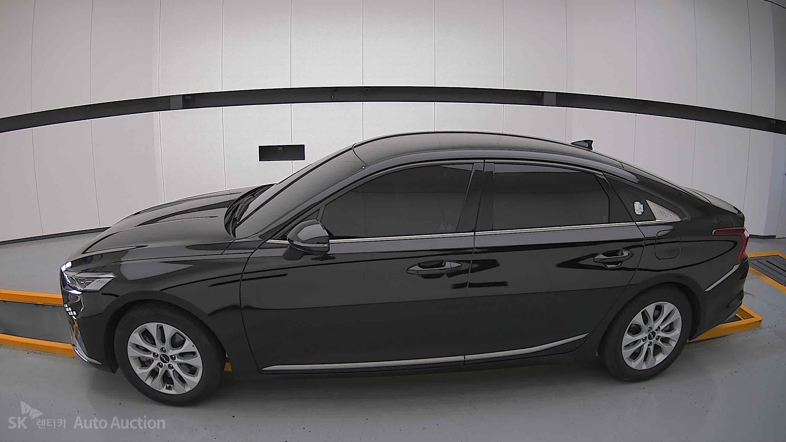 2023 - kia k8