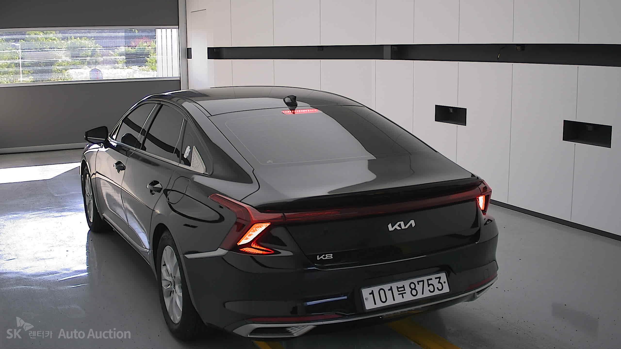 2023 - kia k8