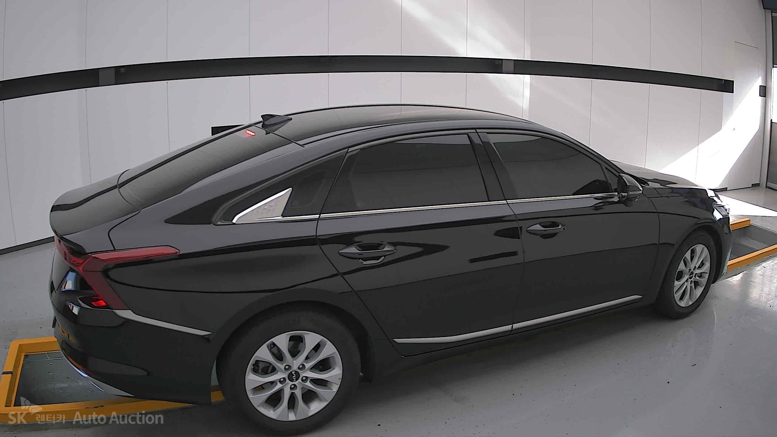2023 - kia k8
