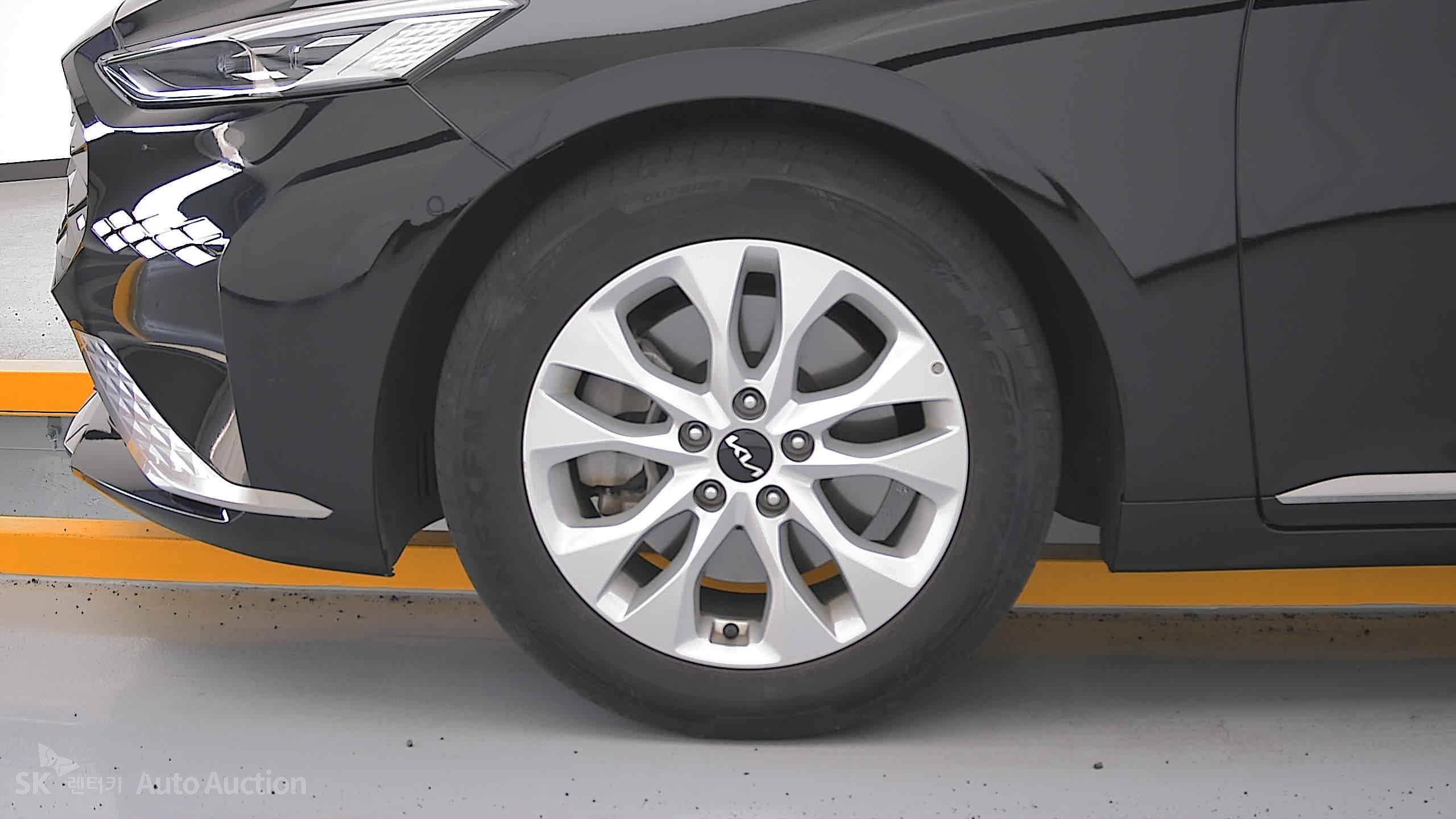 2023 - kia k8