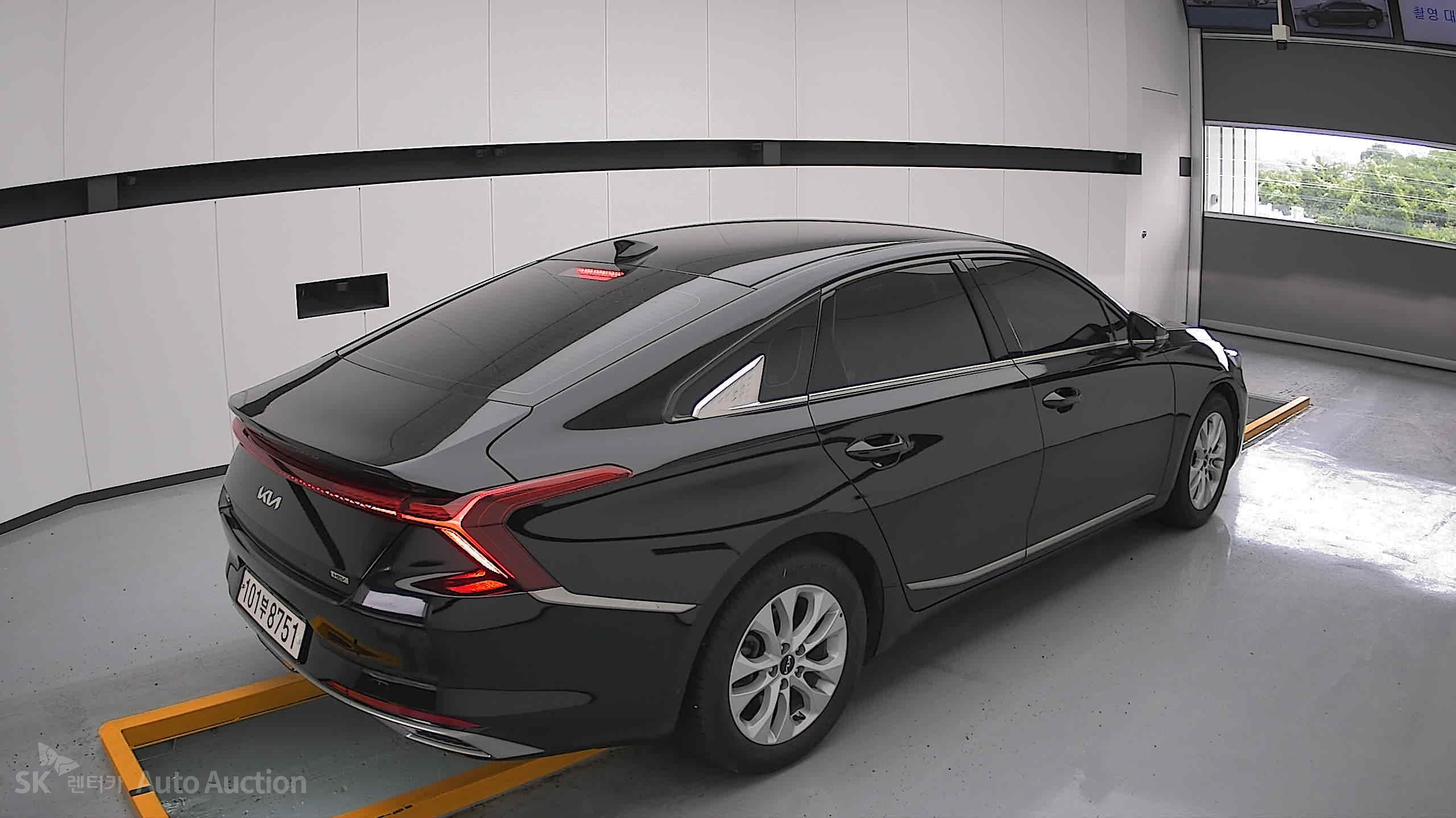 2023 - kia k8