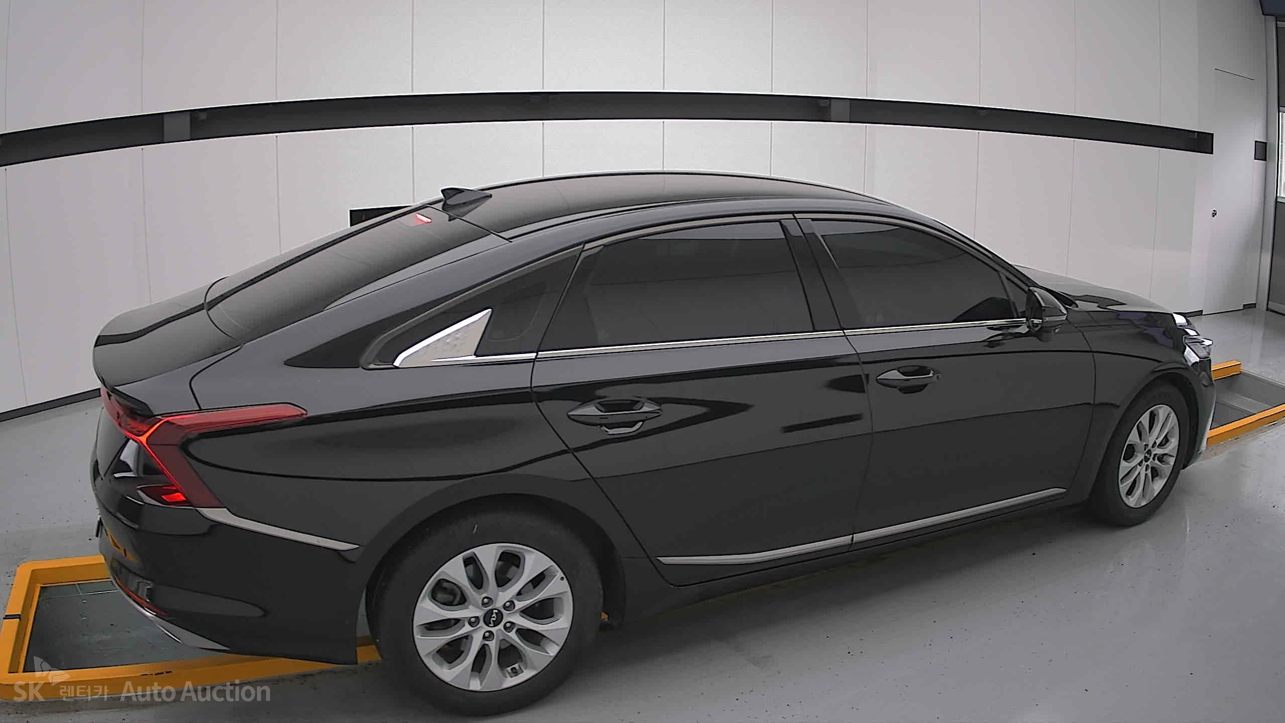 2023 - kia k8