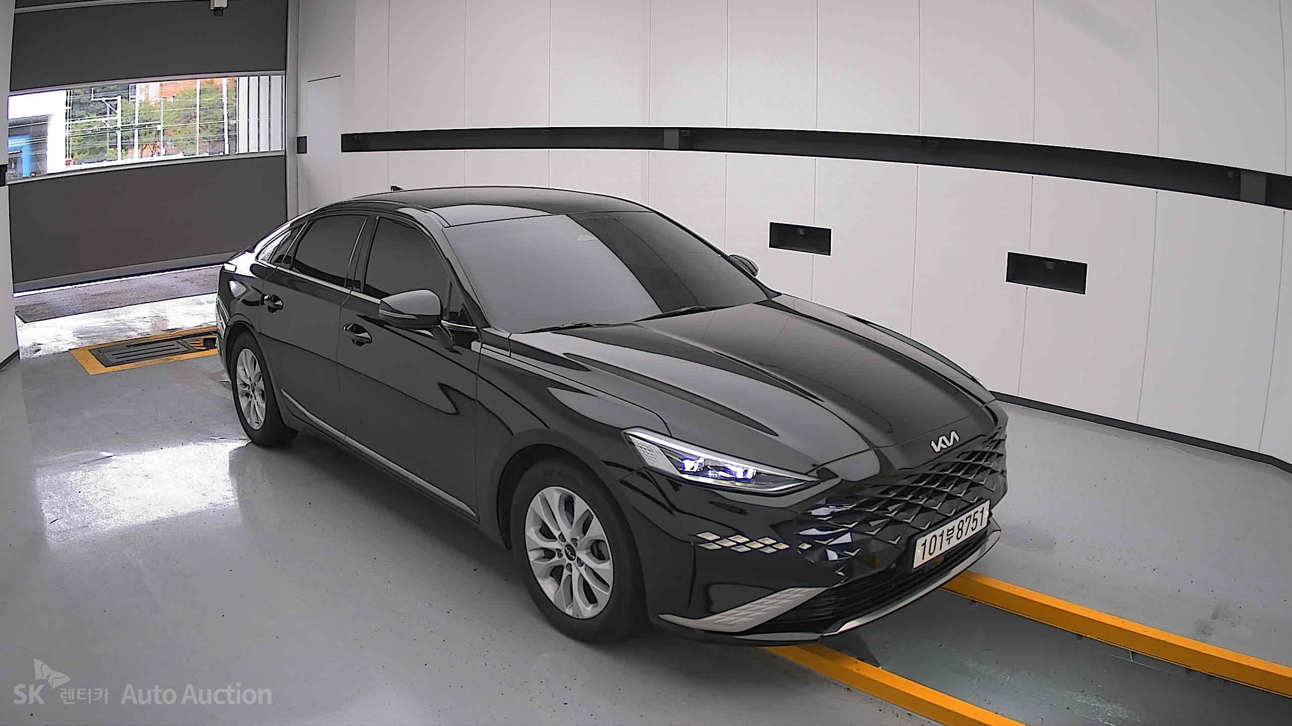 2023 - kia k8