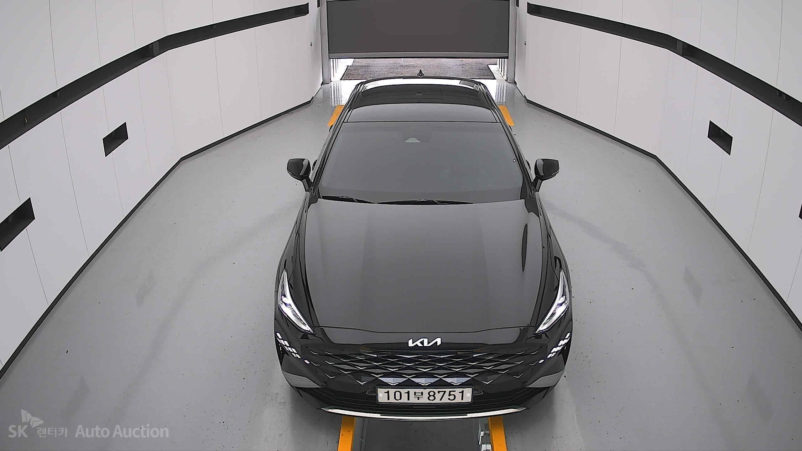 2023 - kia k8