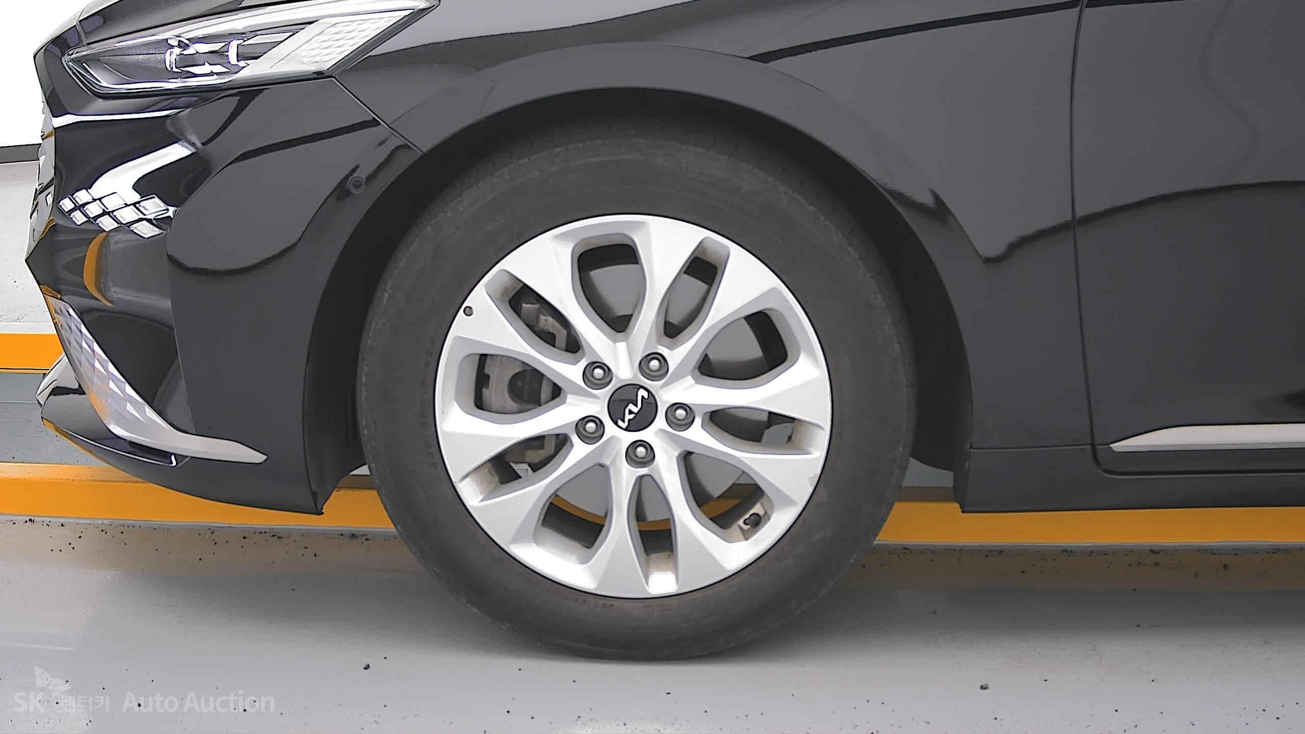 2023 - kia k8