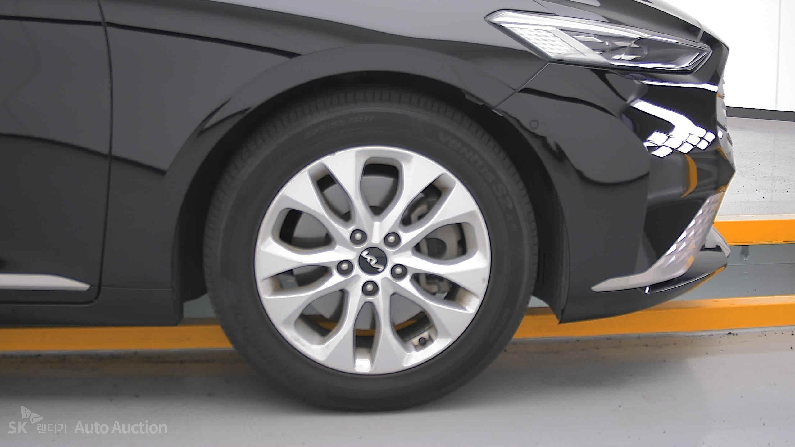 2023 - kia k8