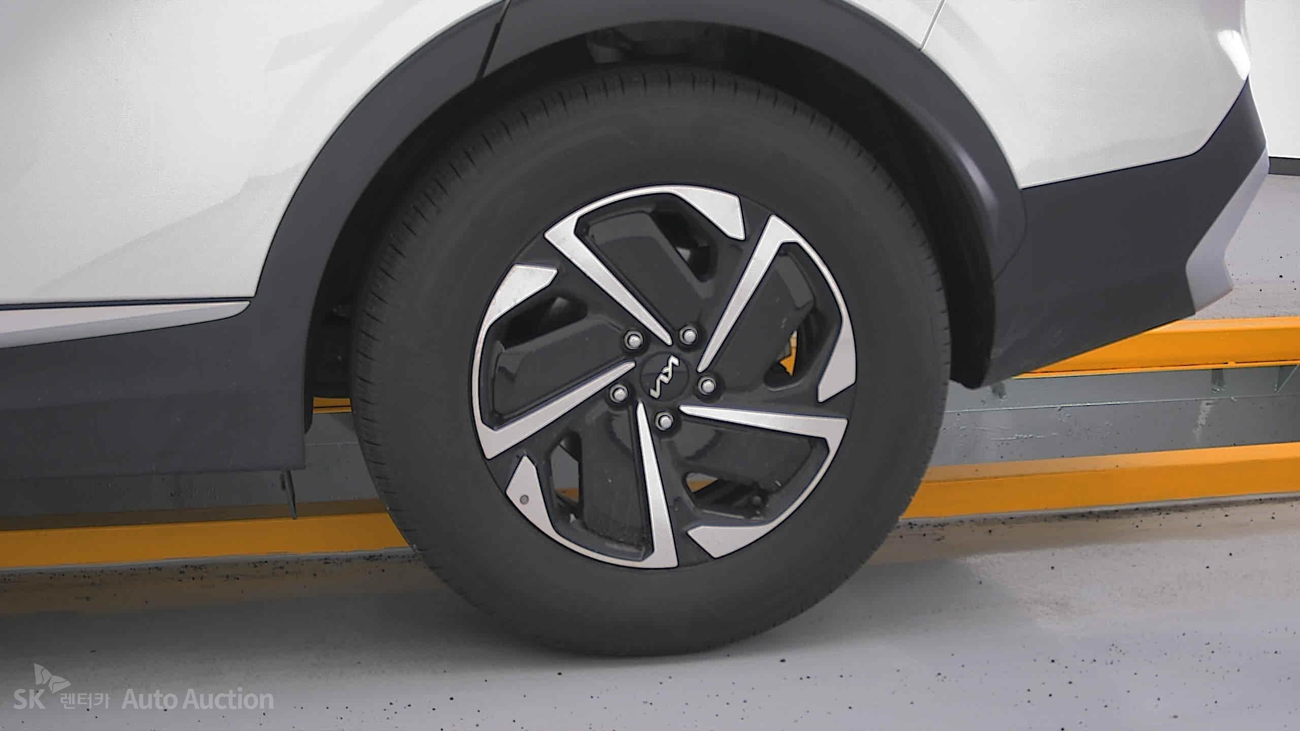 2023 - kia sportage