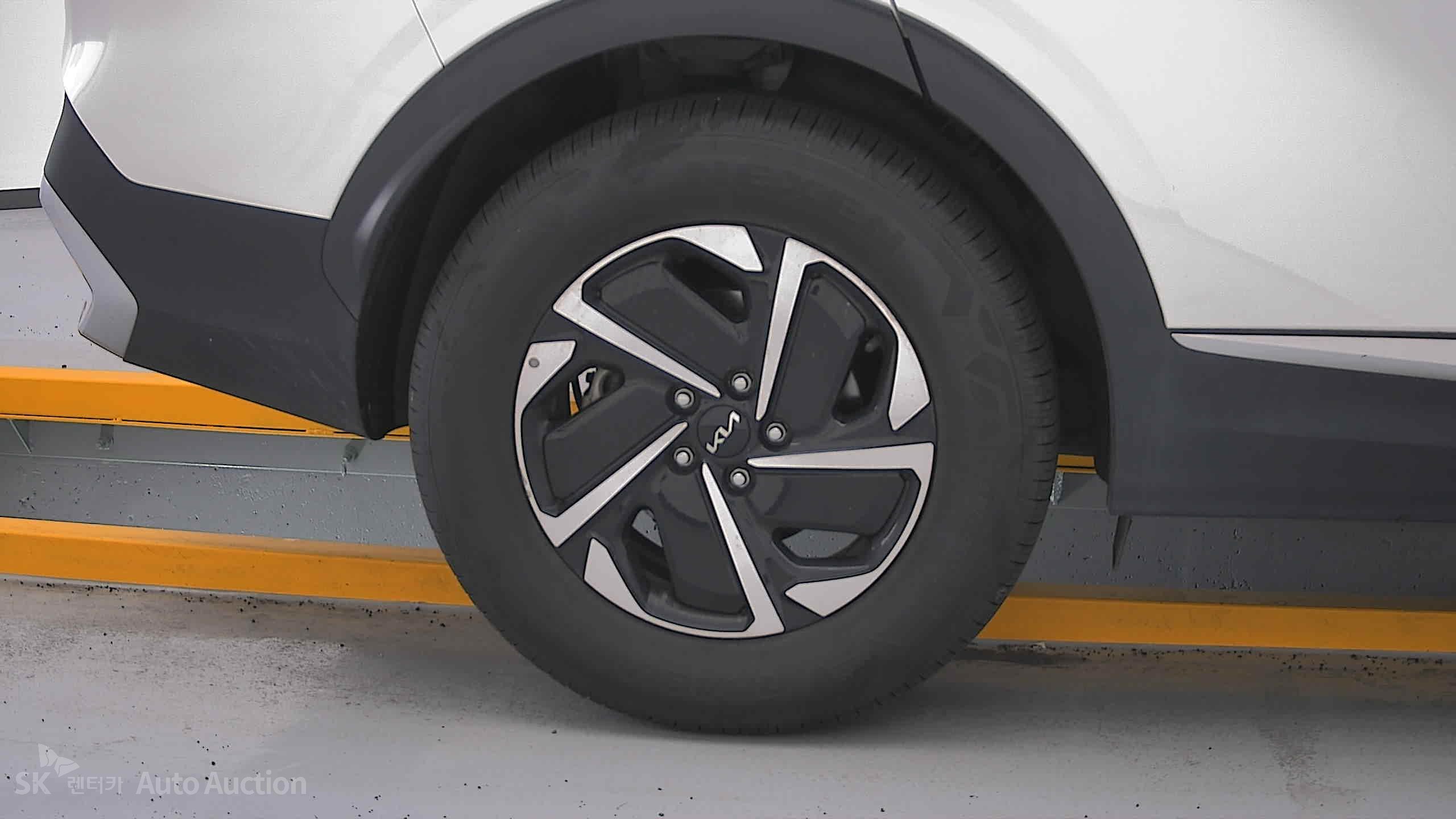 2023 - kia sportage