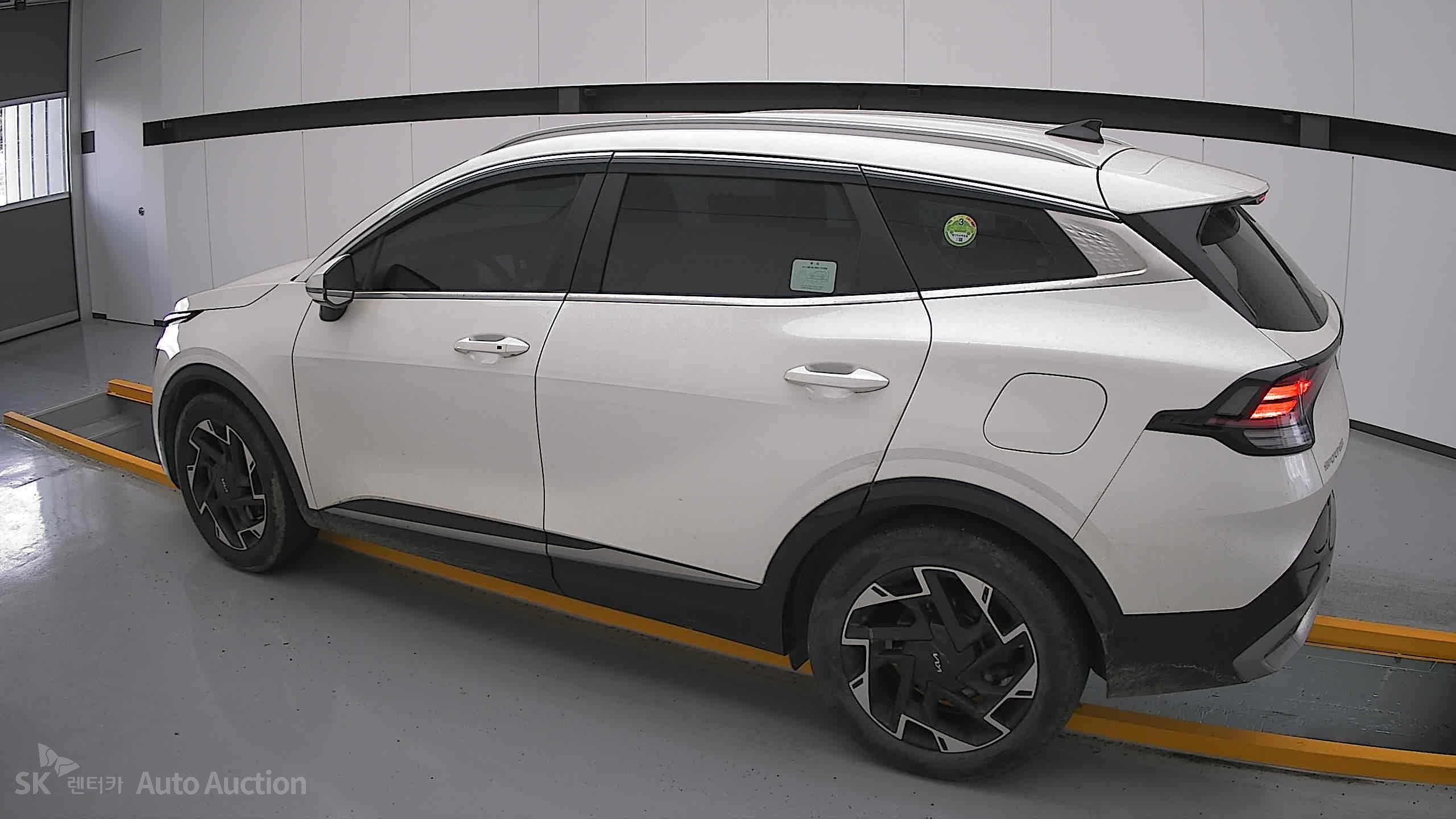 2023 - kia sportage