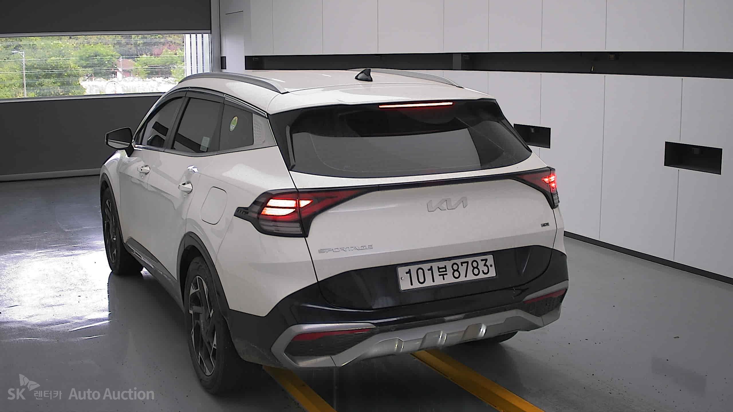2023 - kia sportage