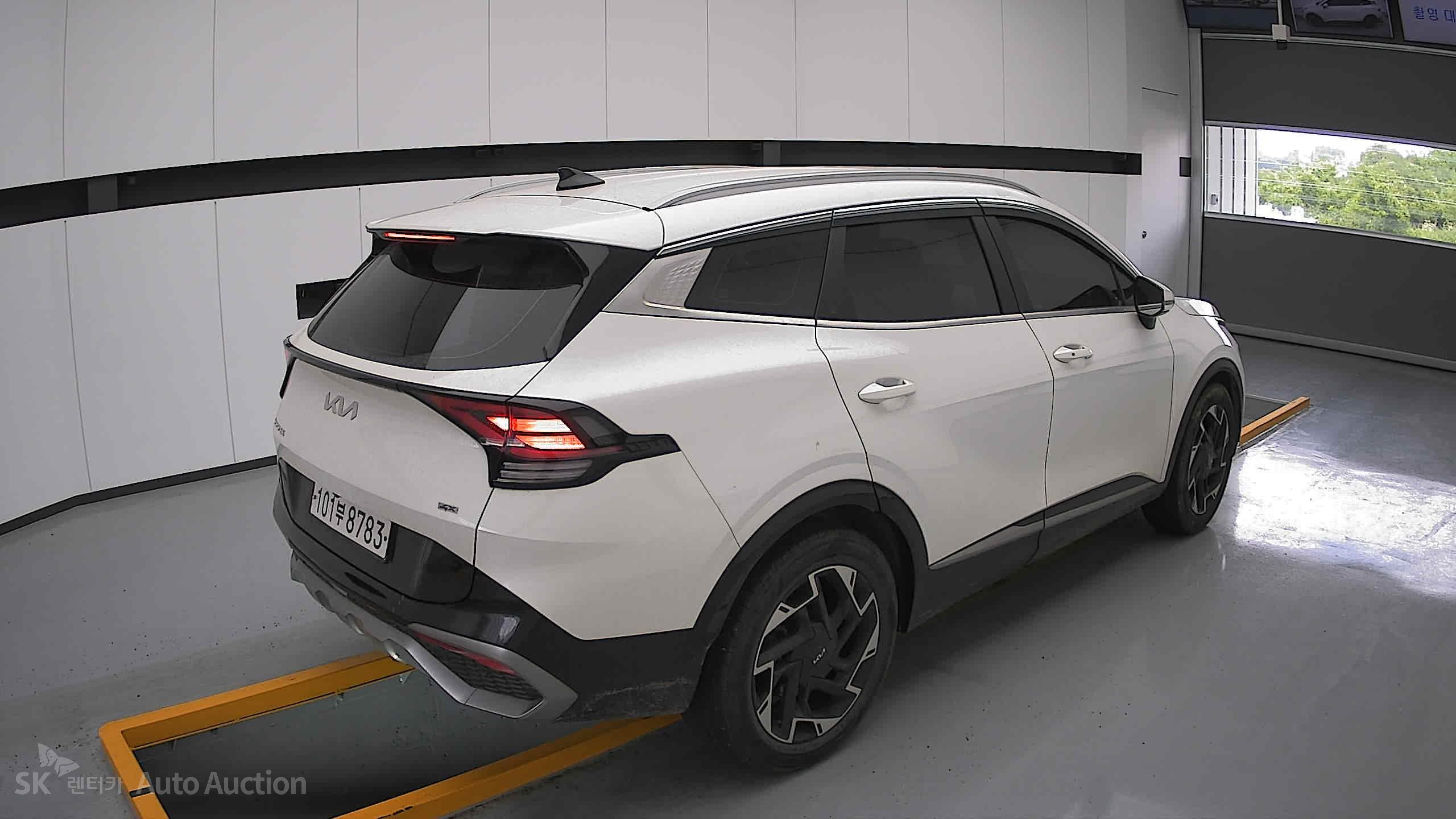 2023 - kia sportage