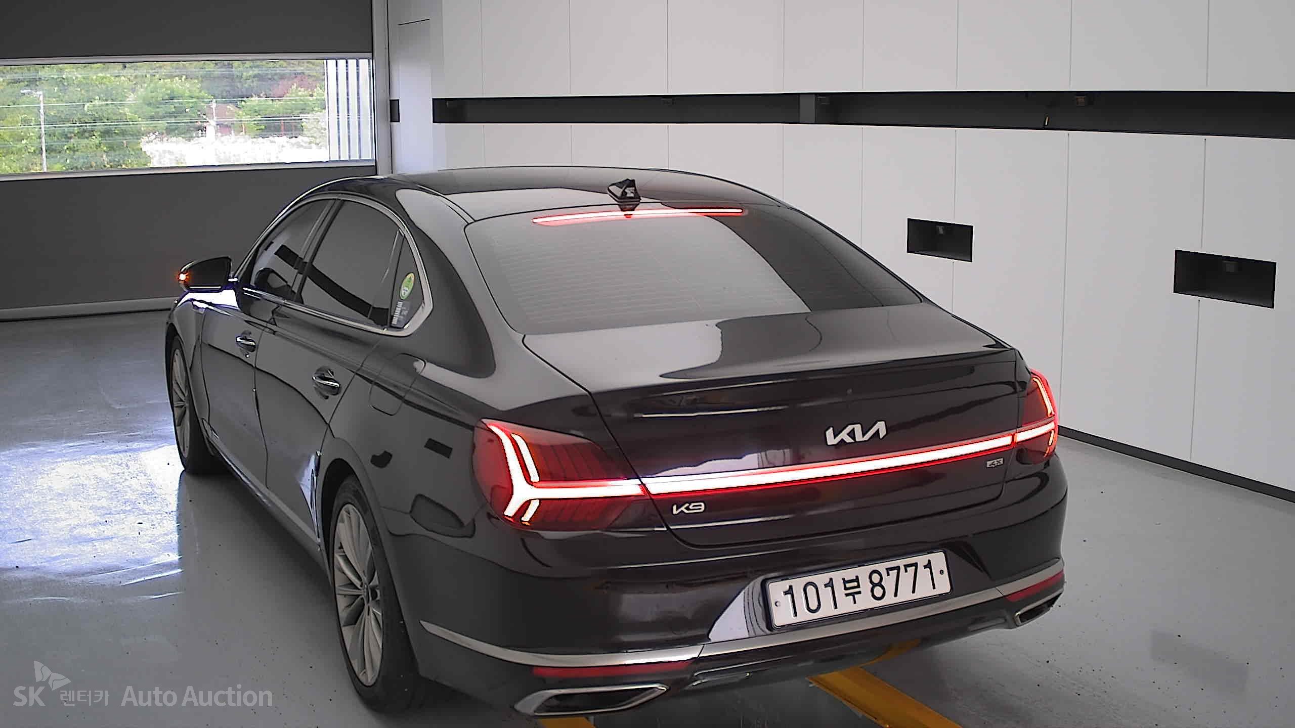 2022 - kia k9