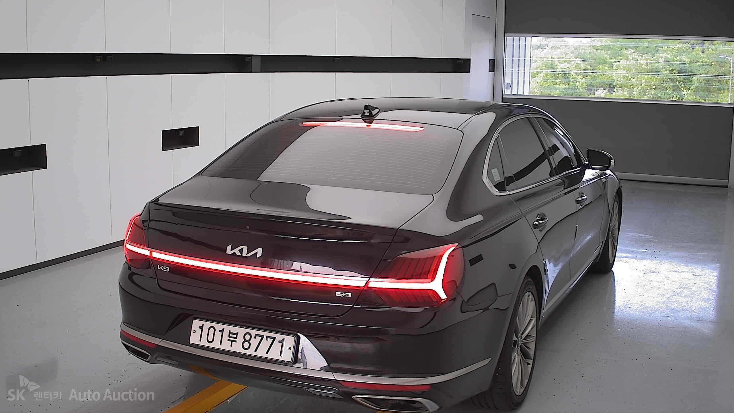 2022 - kia k9