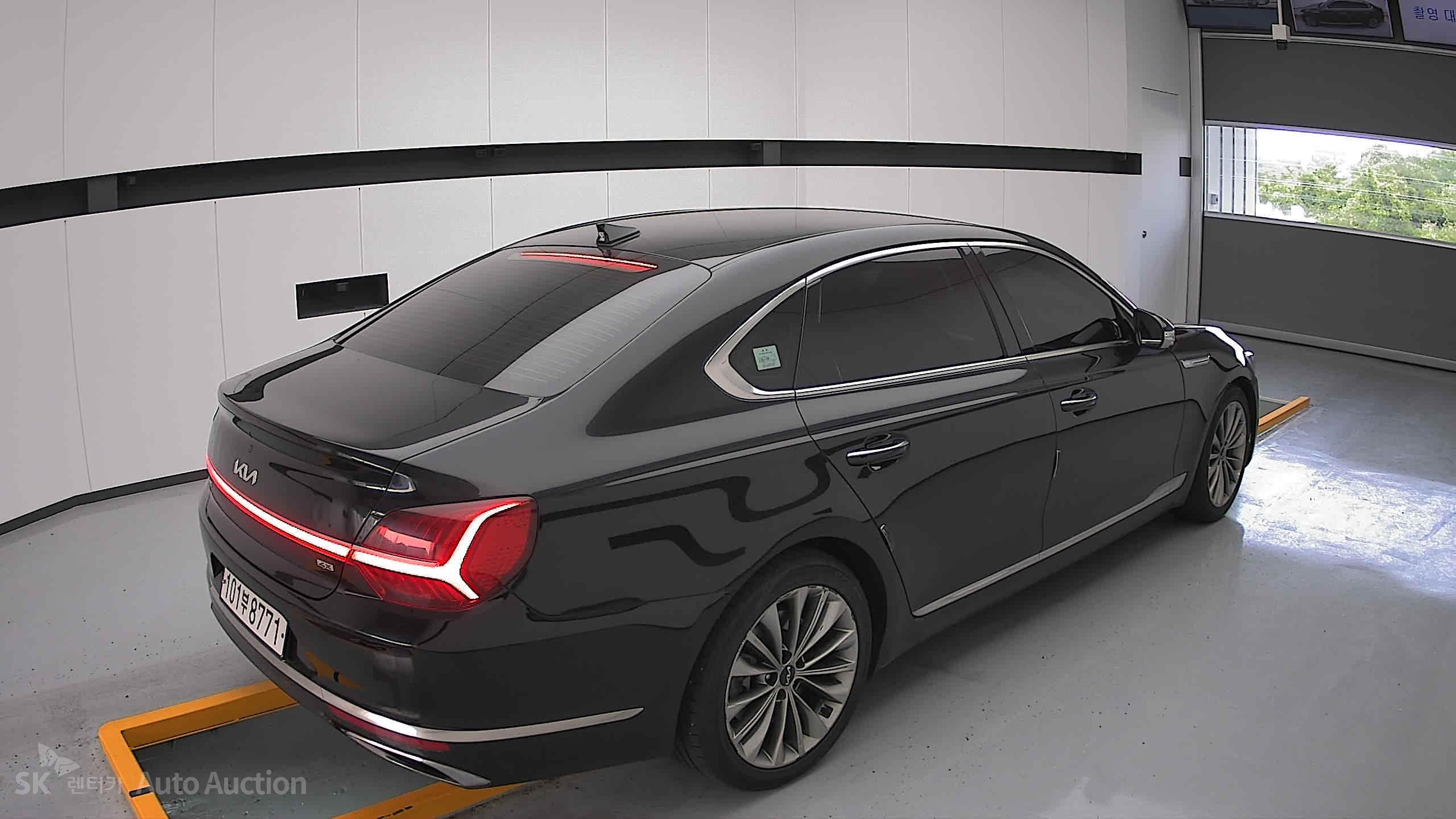 2022 - kia k9